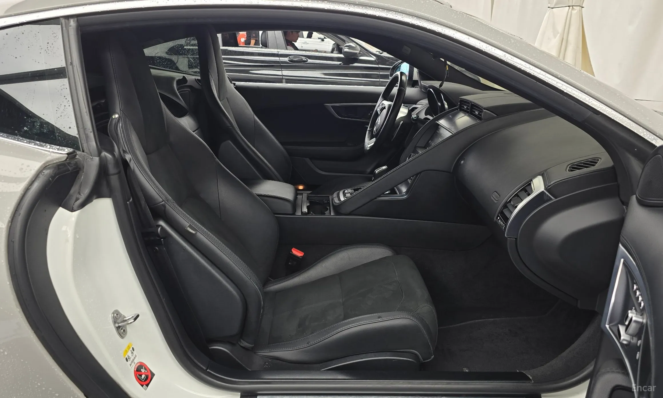 Jaguar F-TYPE превью 11