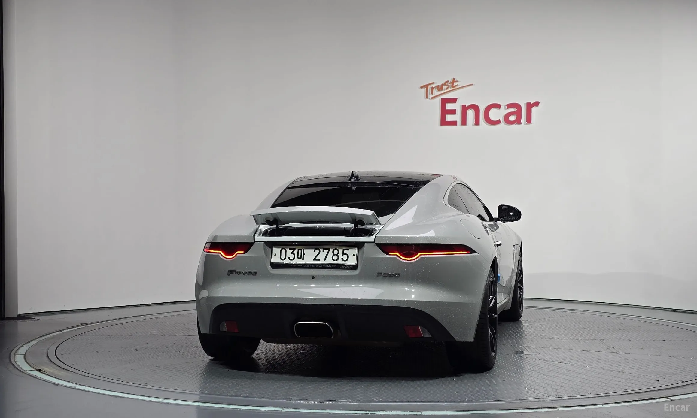 Jaguar F-TYPE превью 4