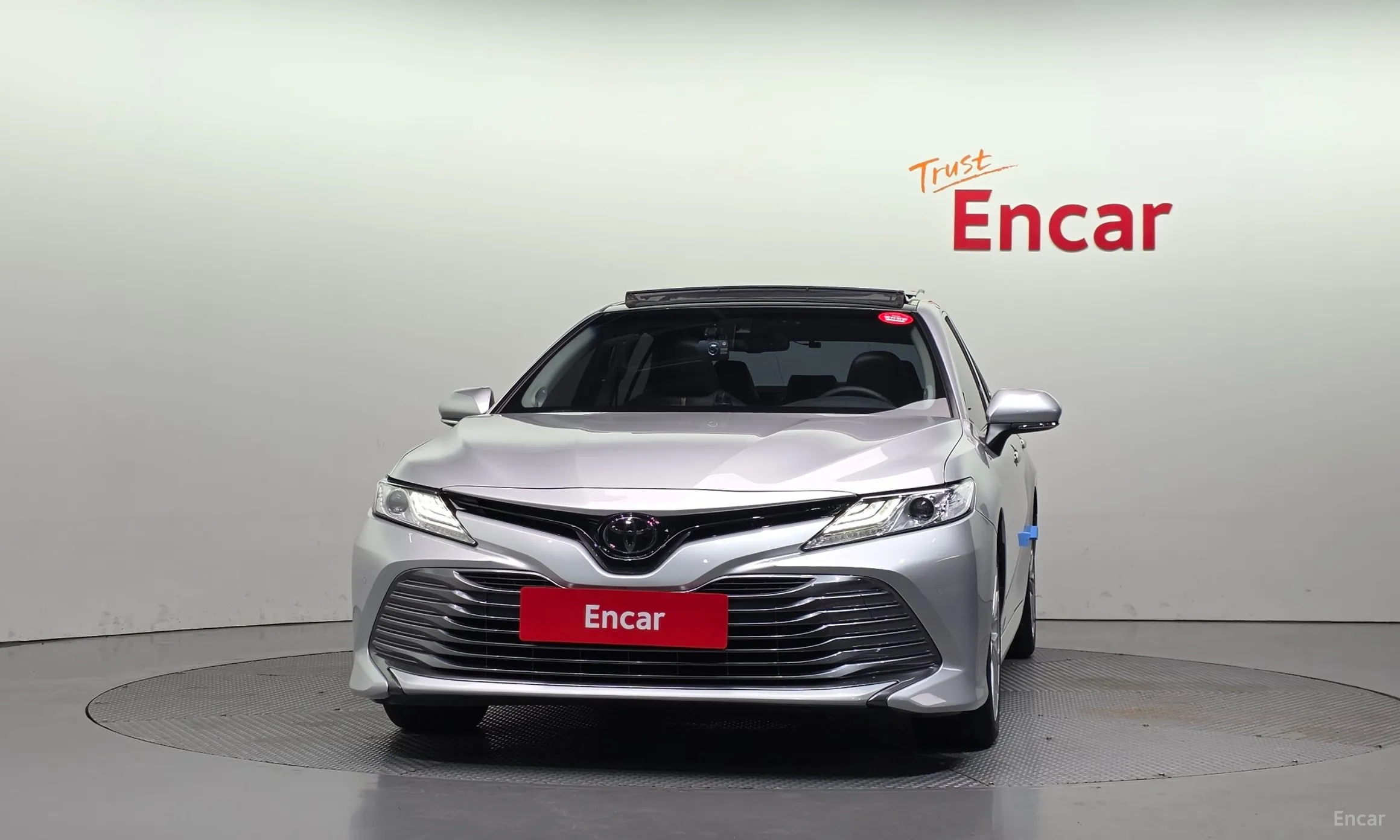 Toyota Camry (XV70) превью 3