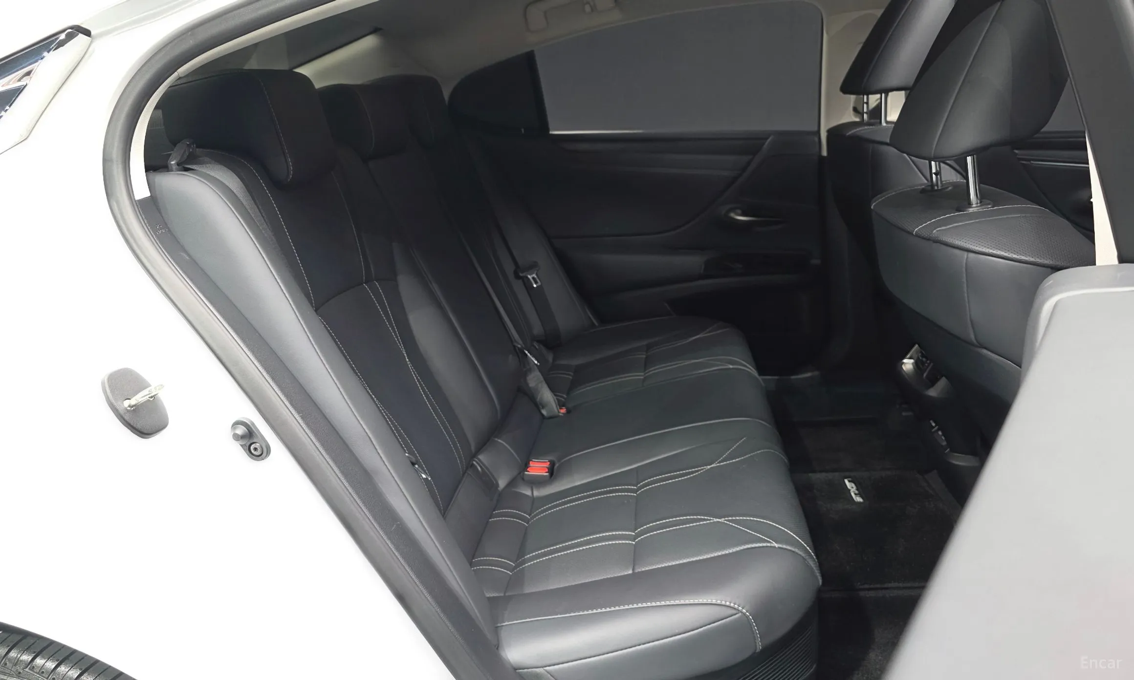 Lexus ES300h 7th Generation превью 12