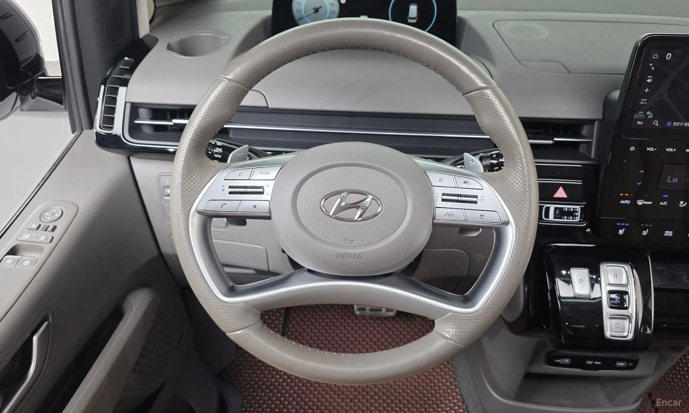 Hyundai Staria превью 12