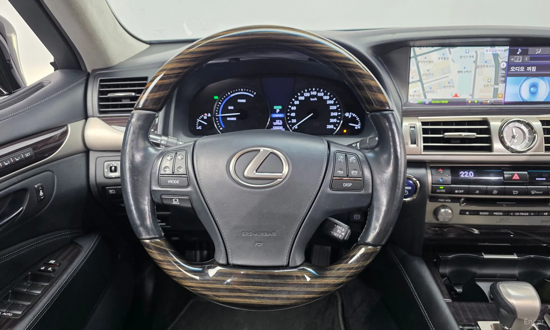 Lexus LS600hL превью 13