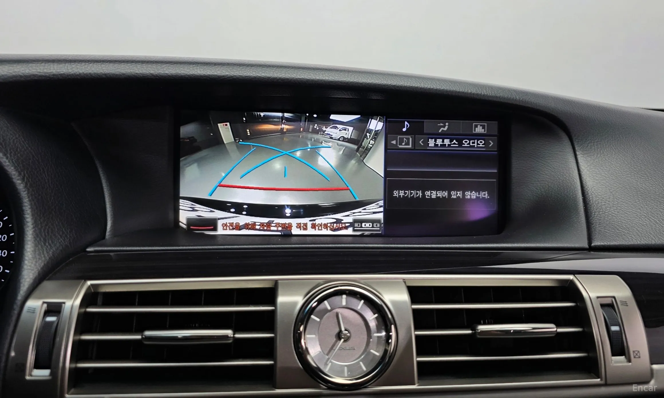 Lexus LS600hL превью 15
