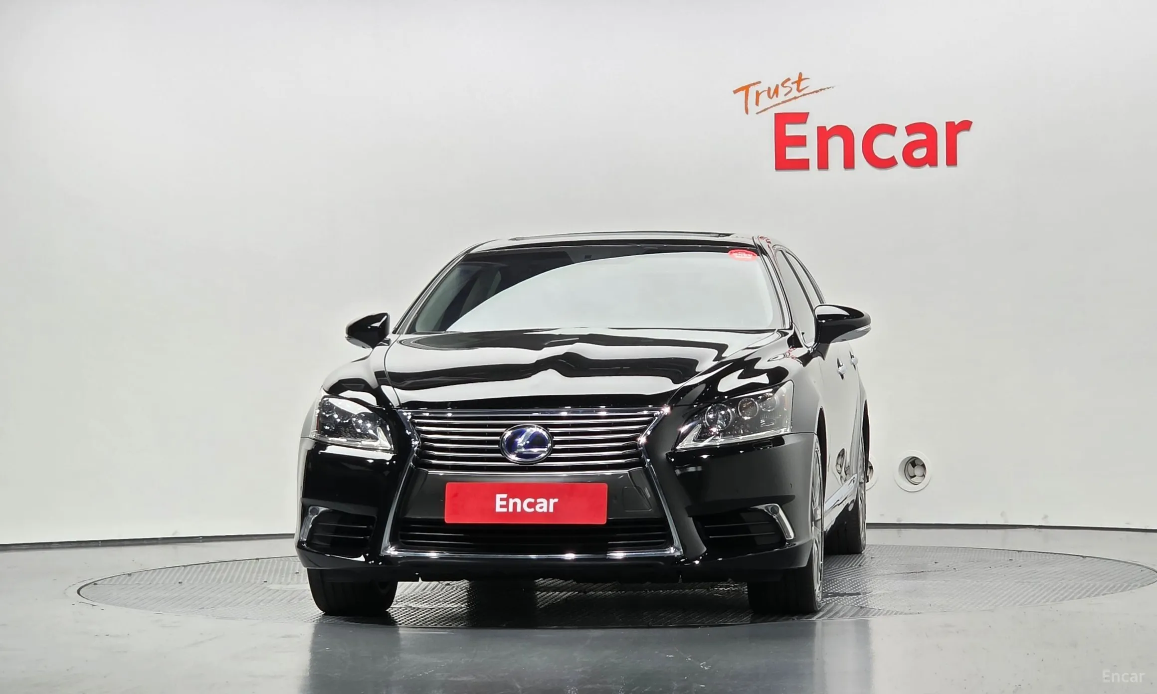 Lexus LS600hL превью 3