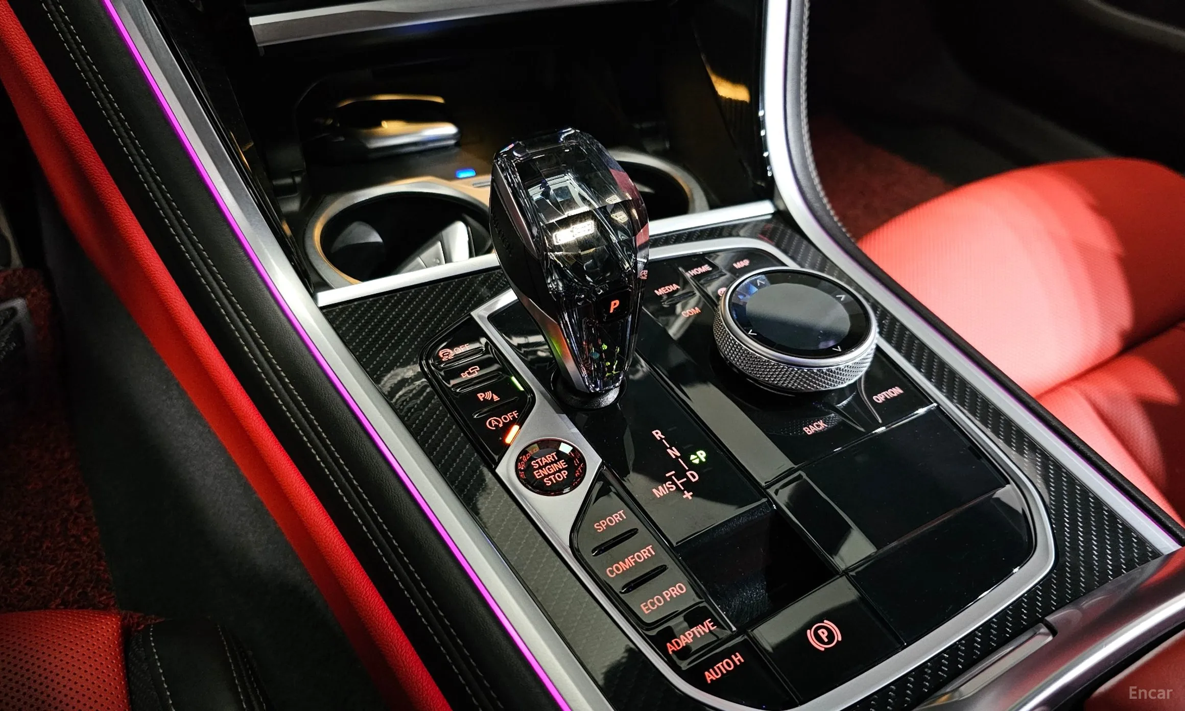 BMW 8-series (G15) превью 9