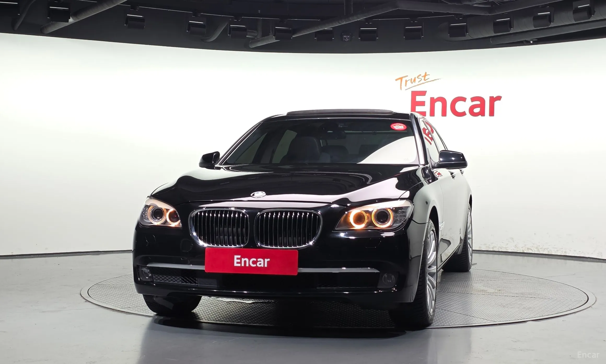 BMW 7 Series (F01) превью 3