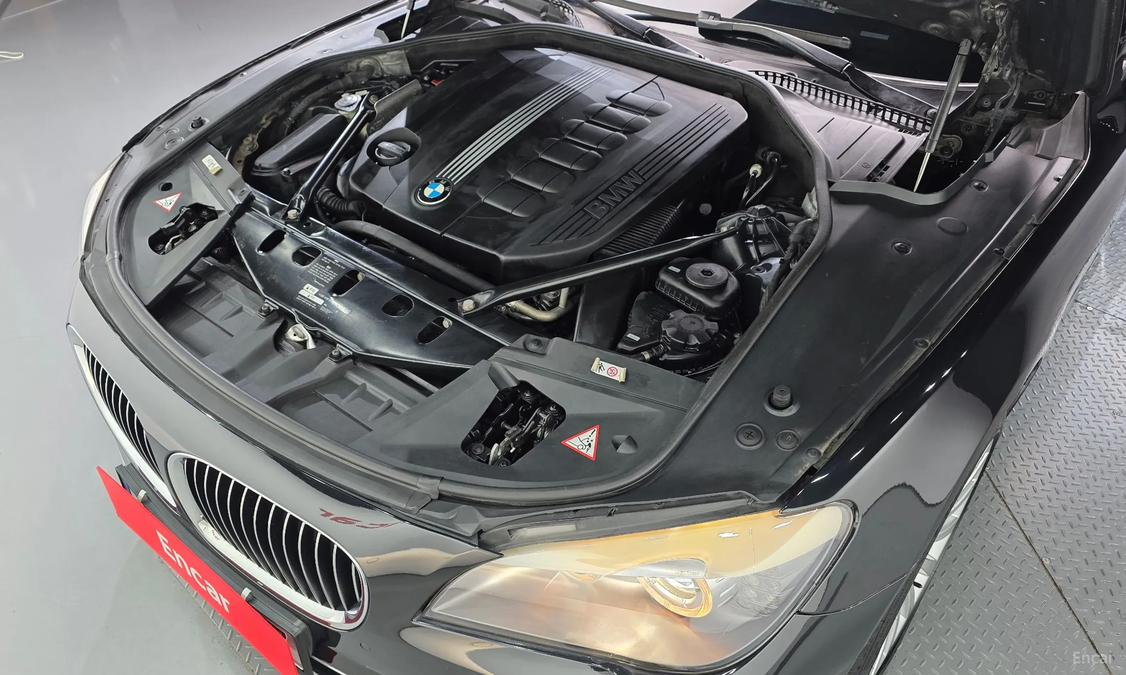 BMW 7 Series (F01) превью 6
