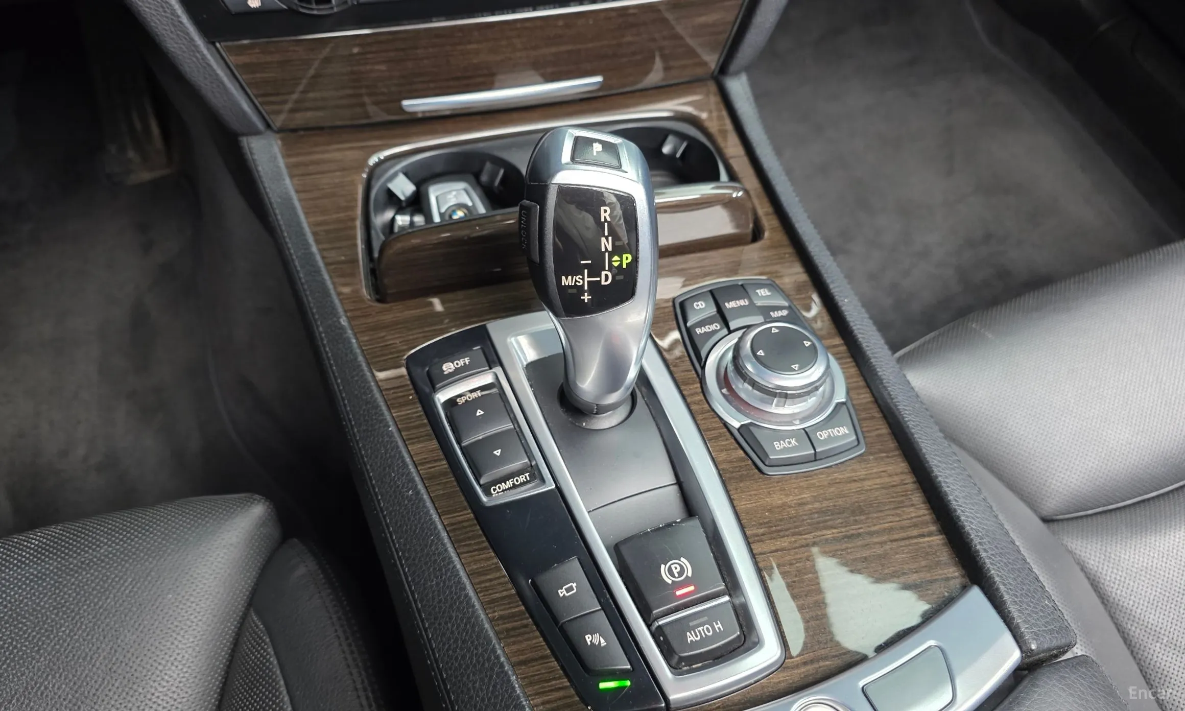 BMW 7 Series (F01) превью 9