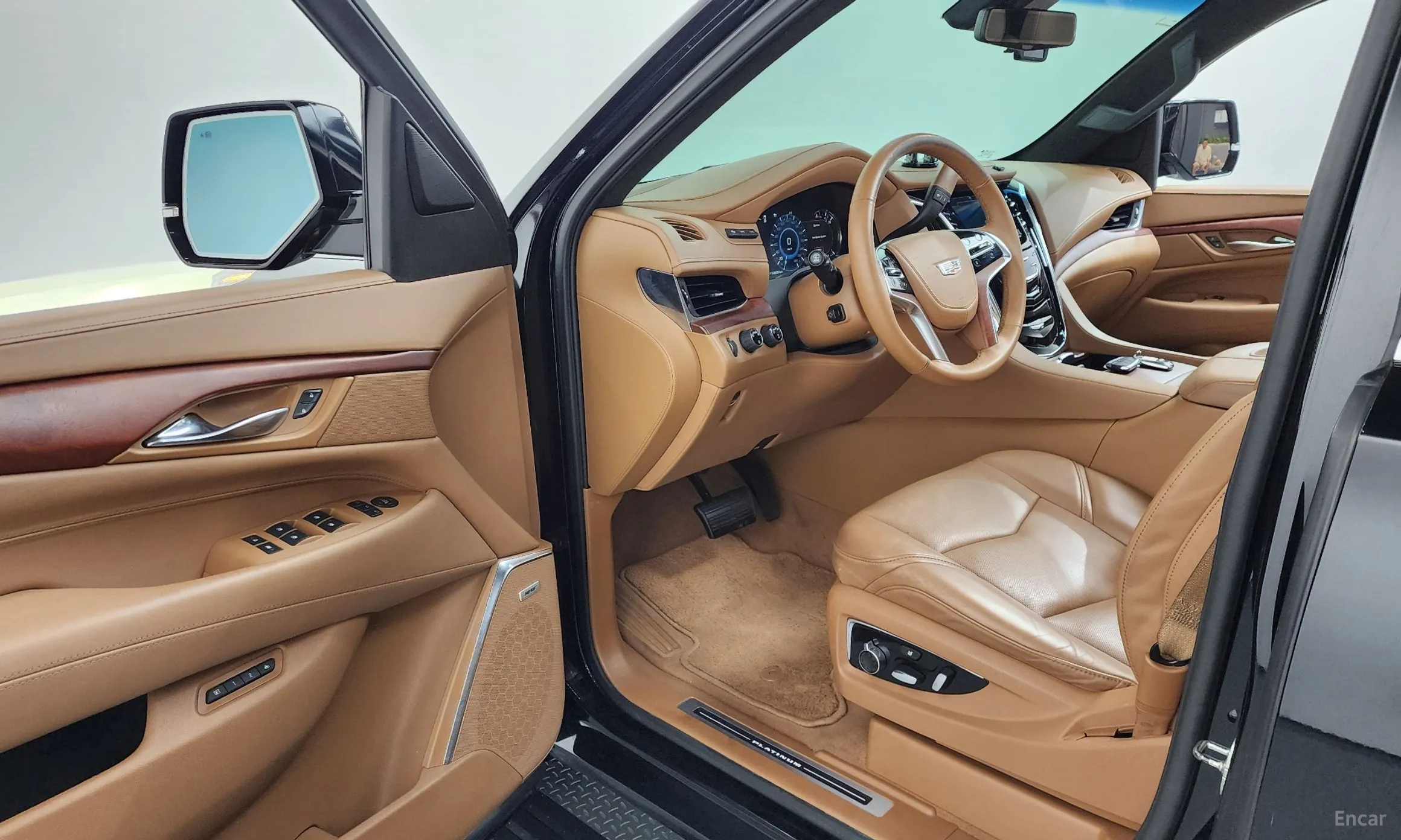 Cadillac Escalade превью 10