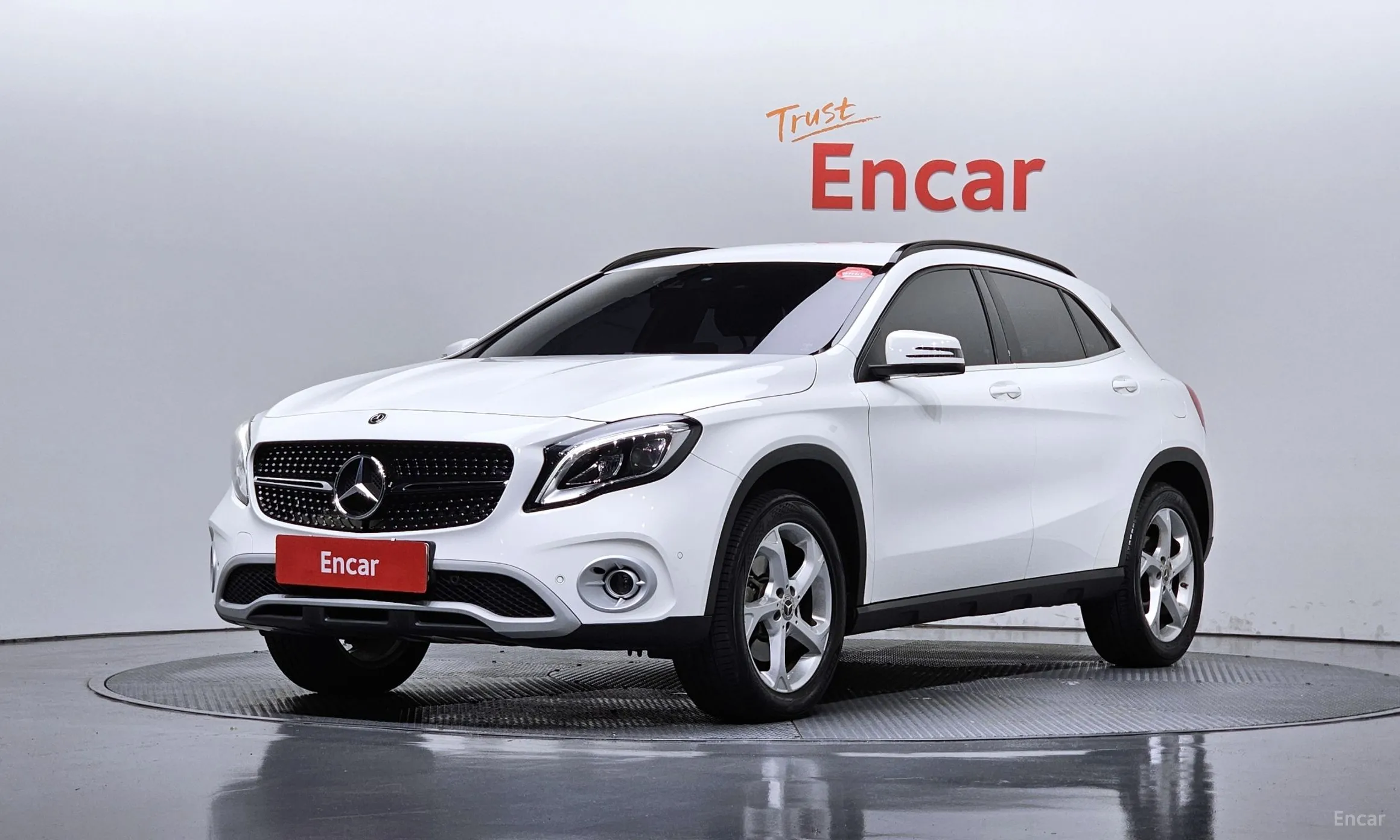 Mercedes Benz GLA-Class X156