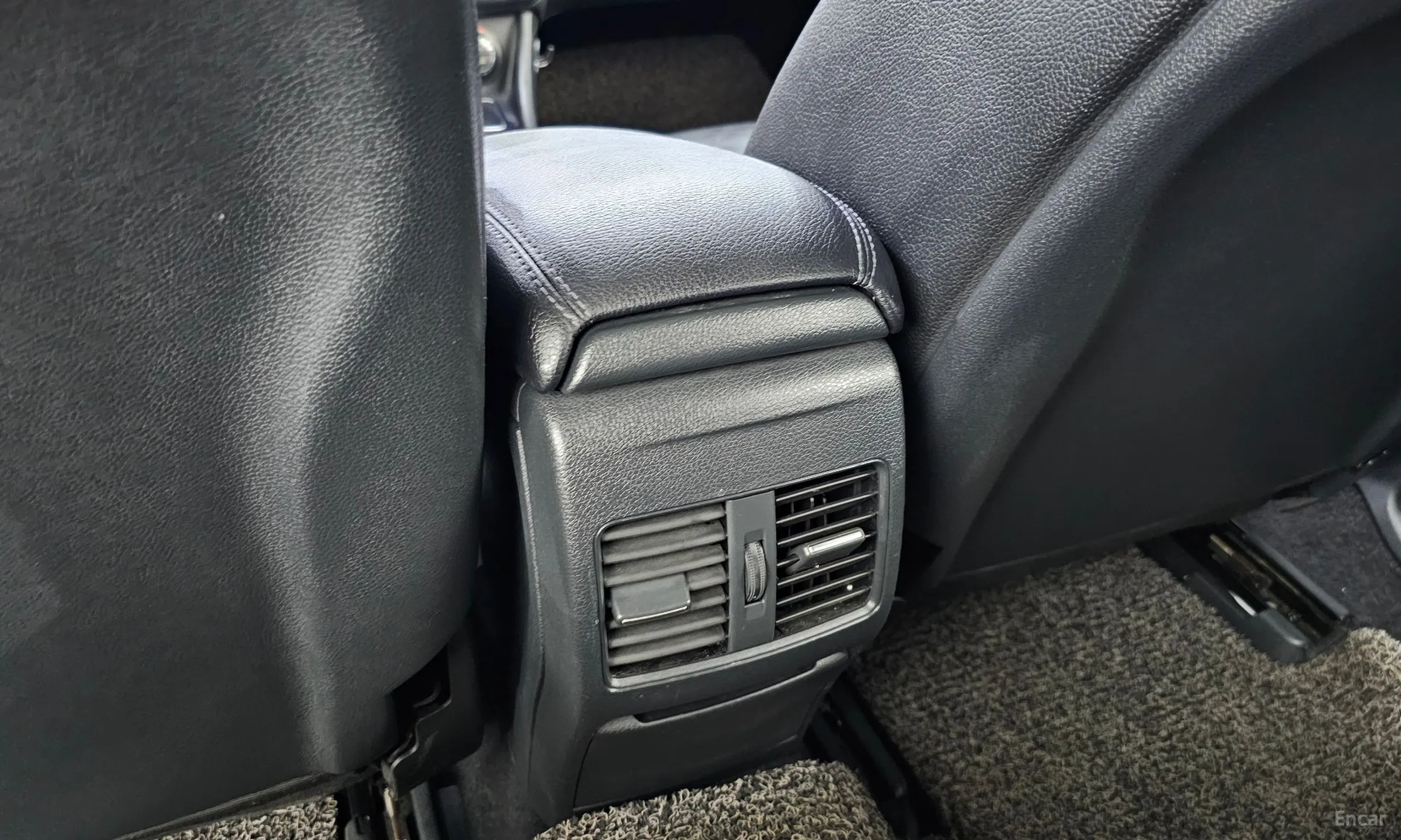 Mercedes Benz GLA-Class X156 превью 18