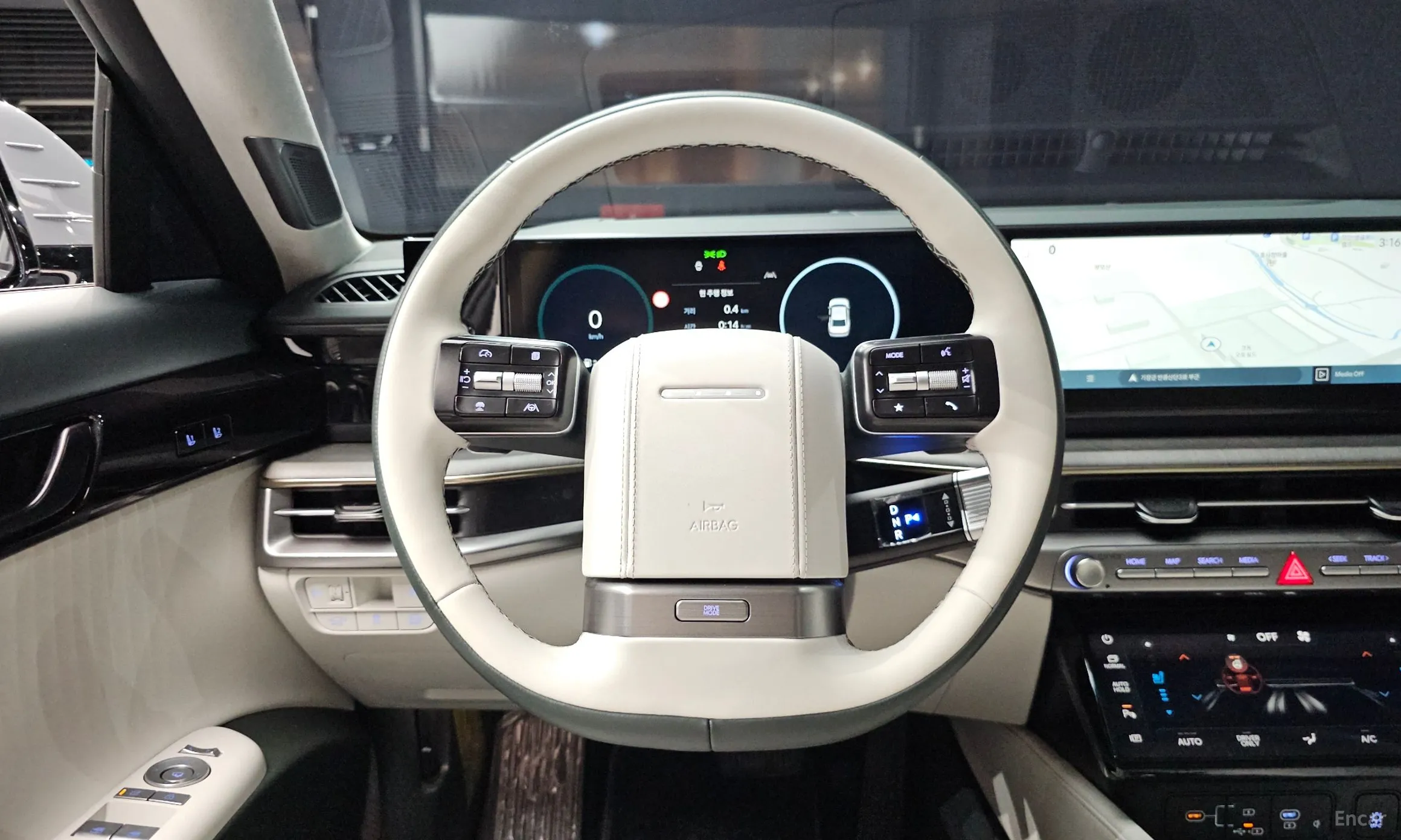 Hyundai Grandeur Hybrid (GN7) превью 13