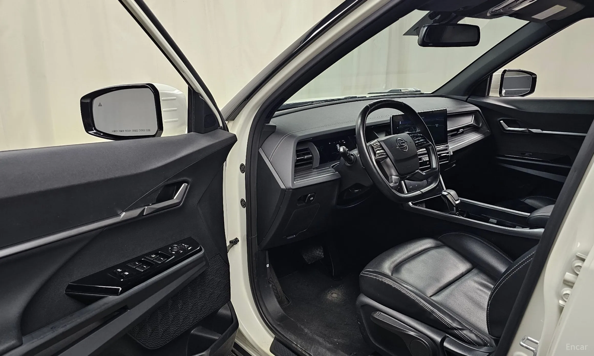 KG Mobility (SsangYong) Torres превью 10