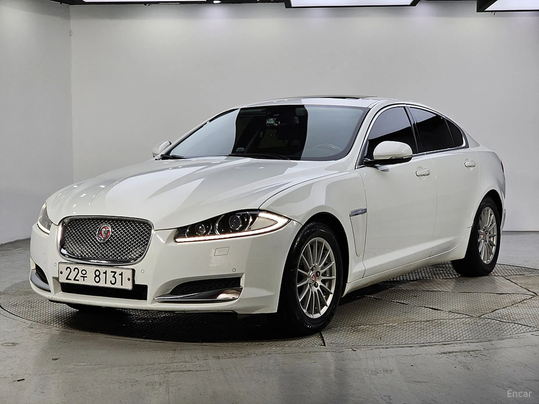 Jaguar New XF