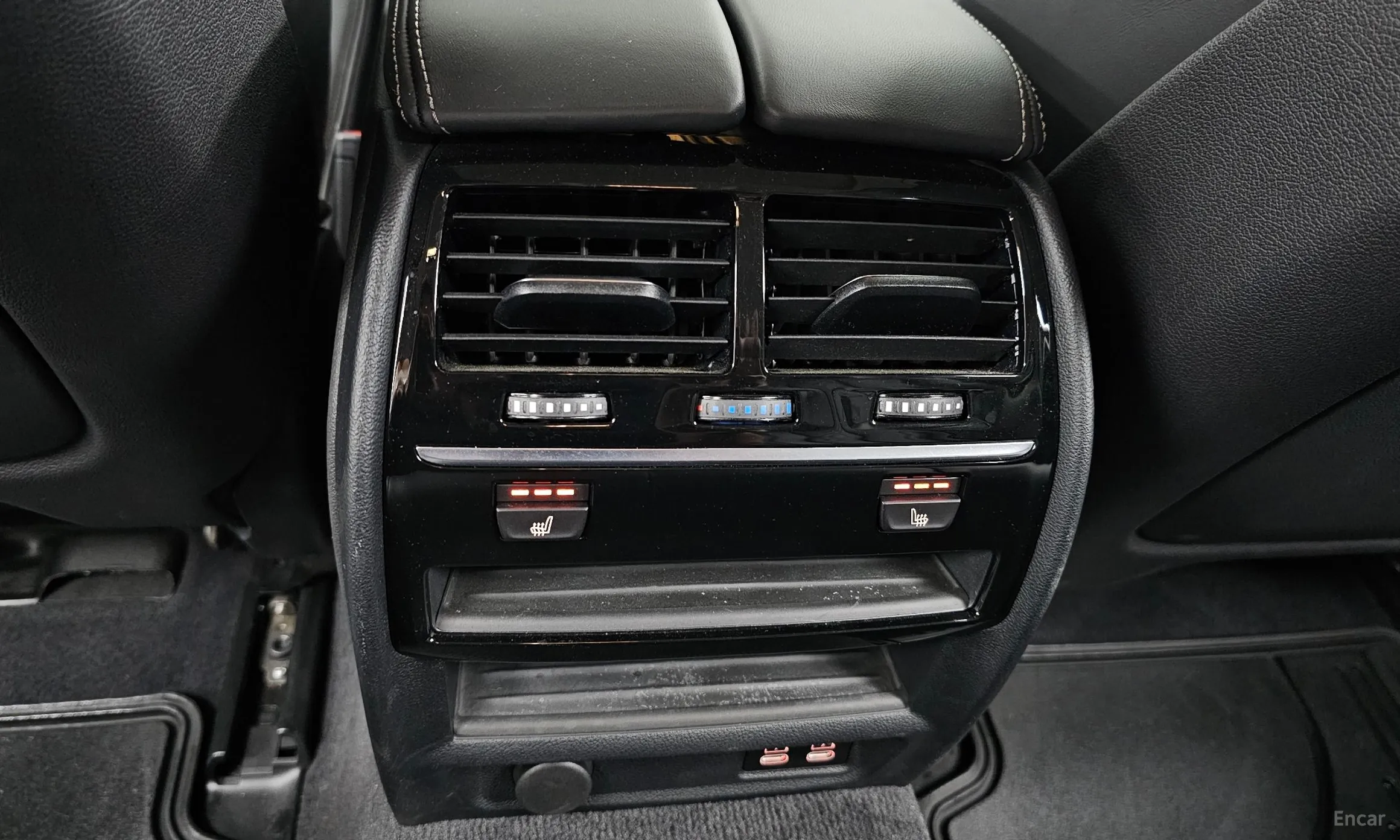 BMW 5 Series (G30) превью 19