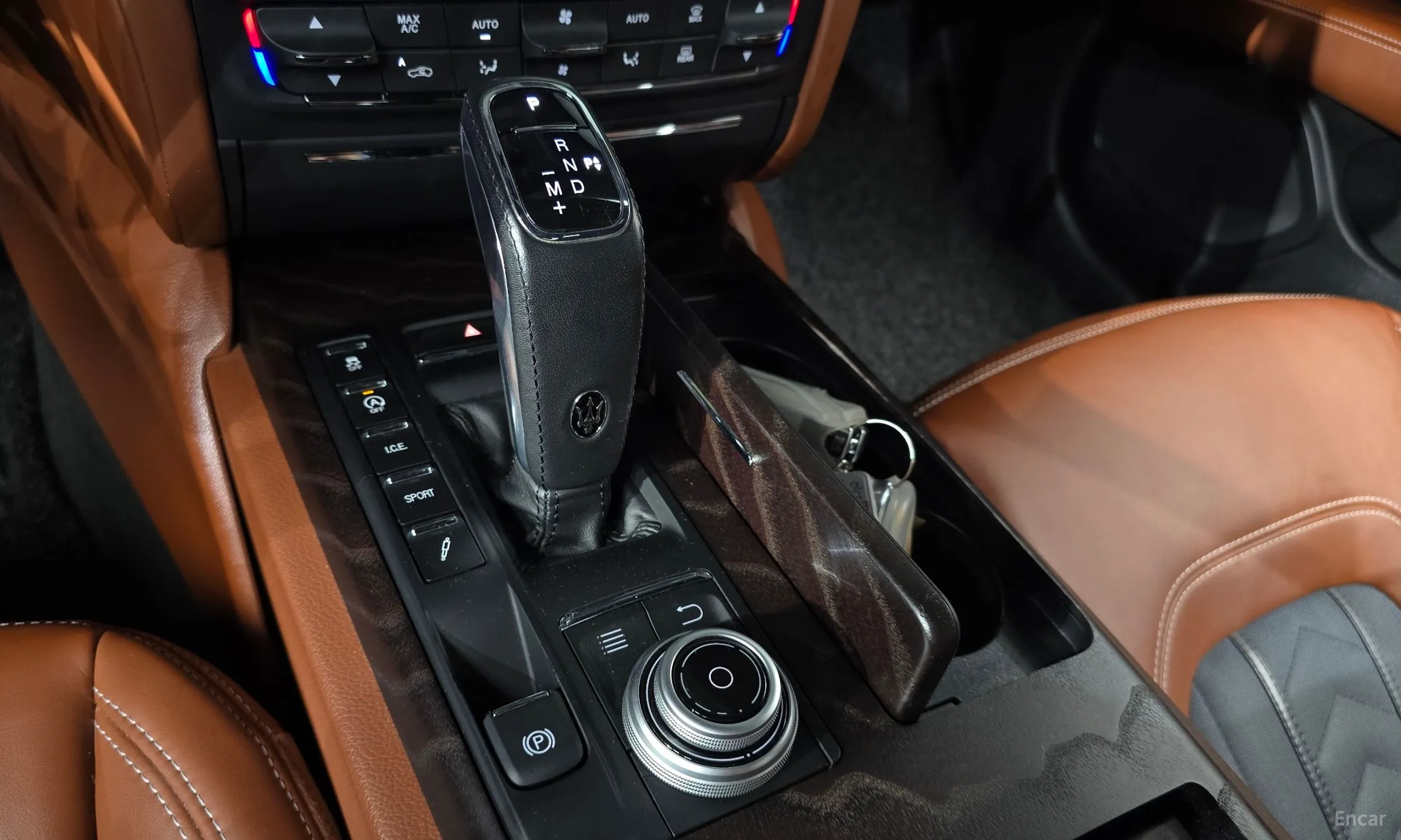 Maserati Quattroporte превью 9