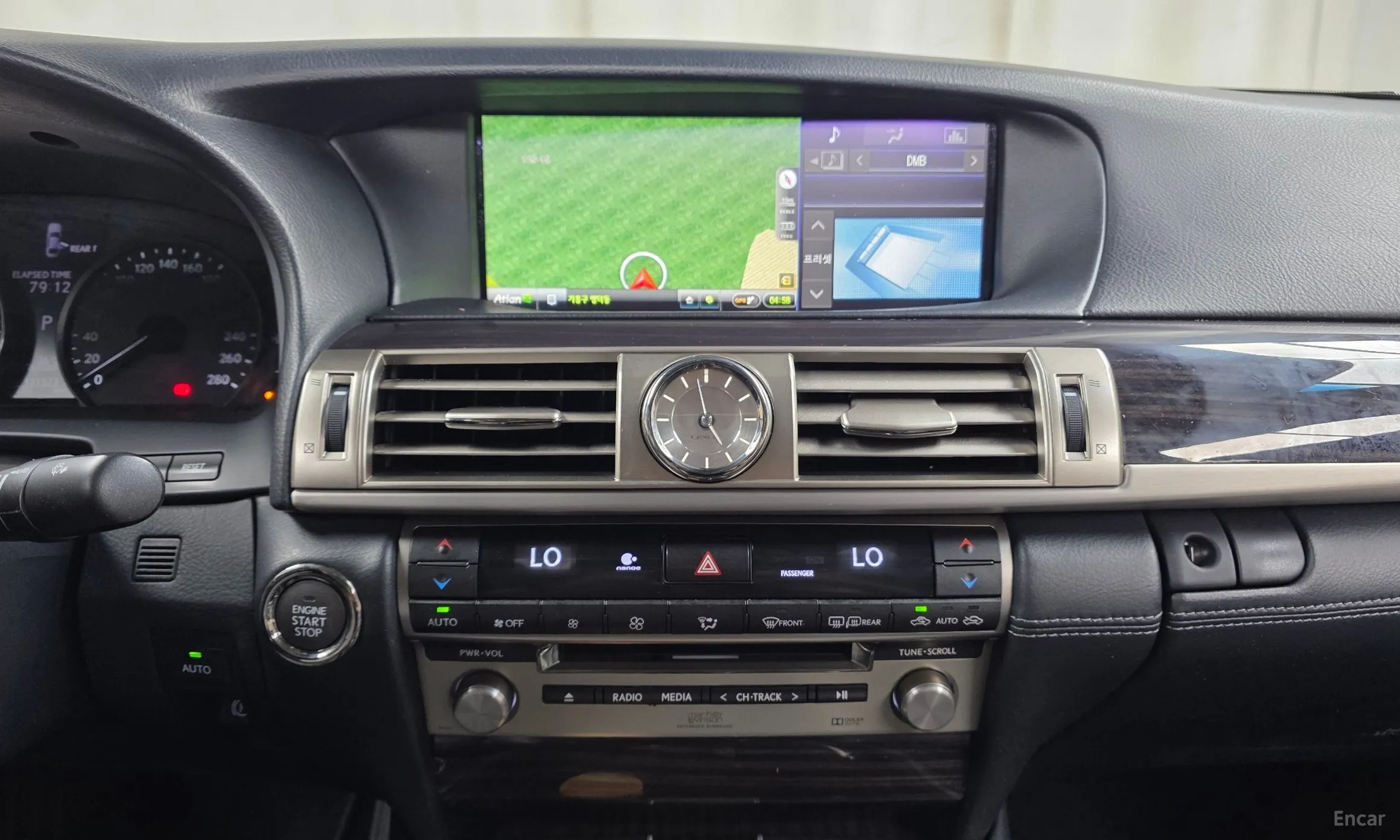 Lexus LS460 превью 13