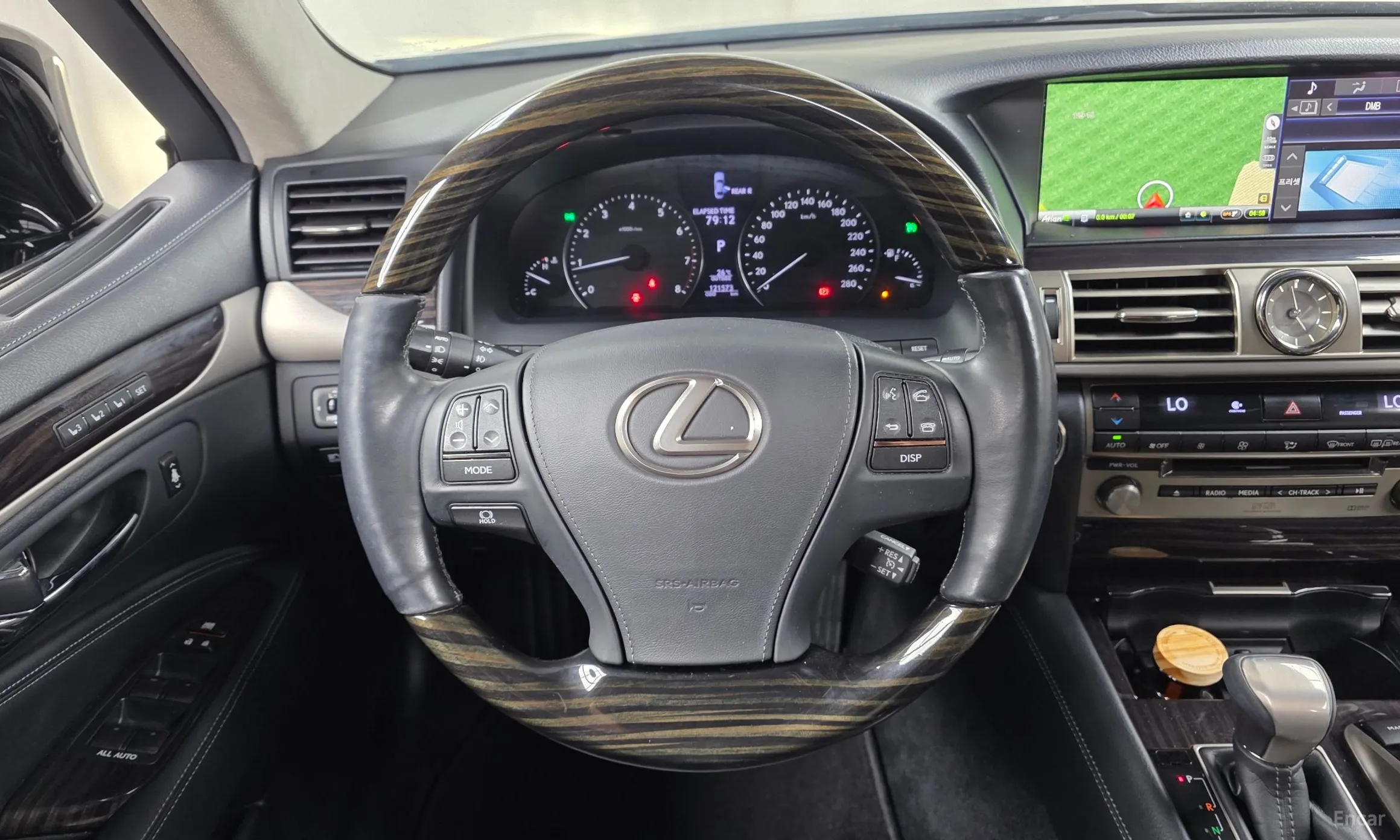 Lexus LS460 превью 14