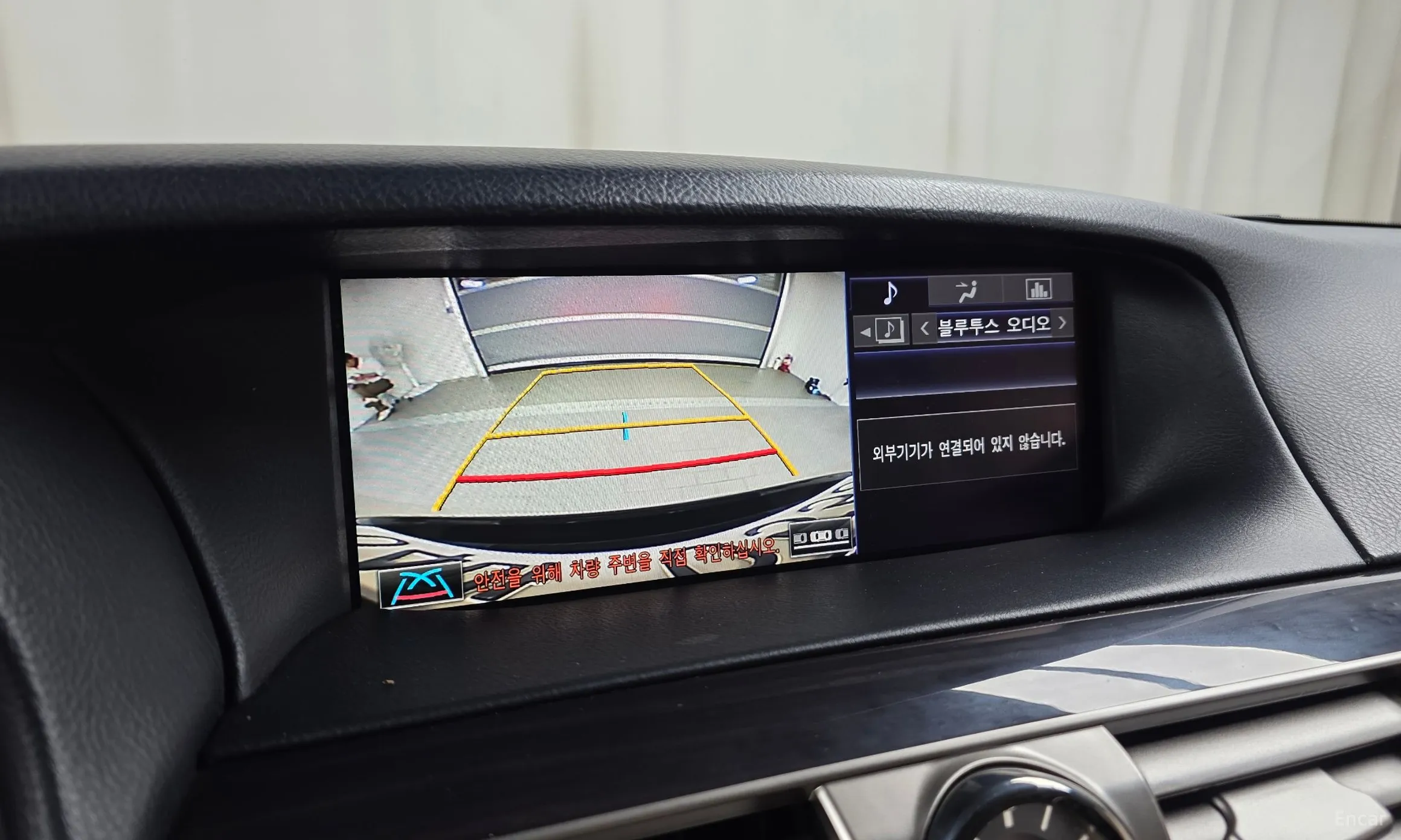 Lexus LS460 превью 15