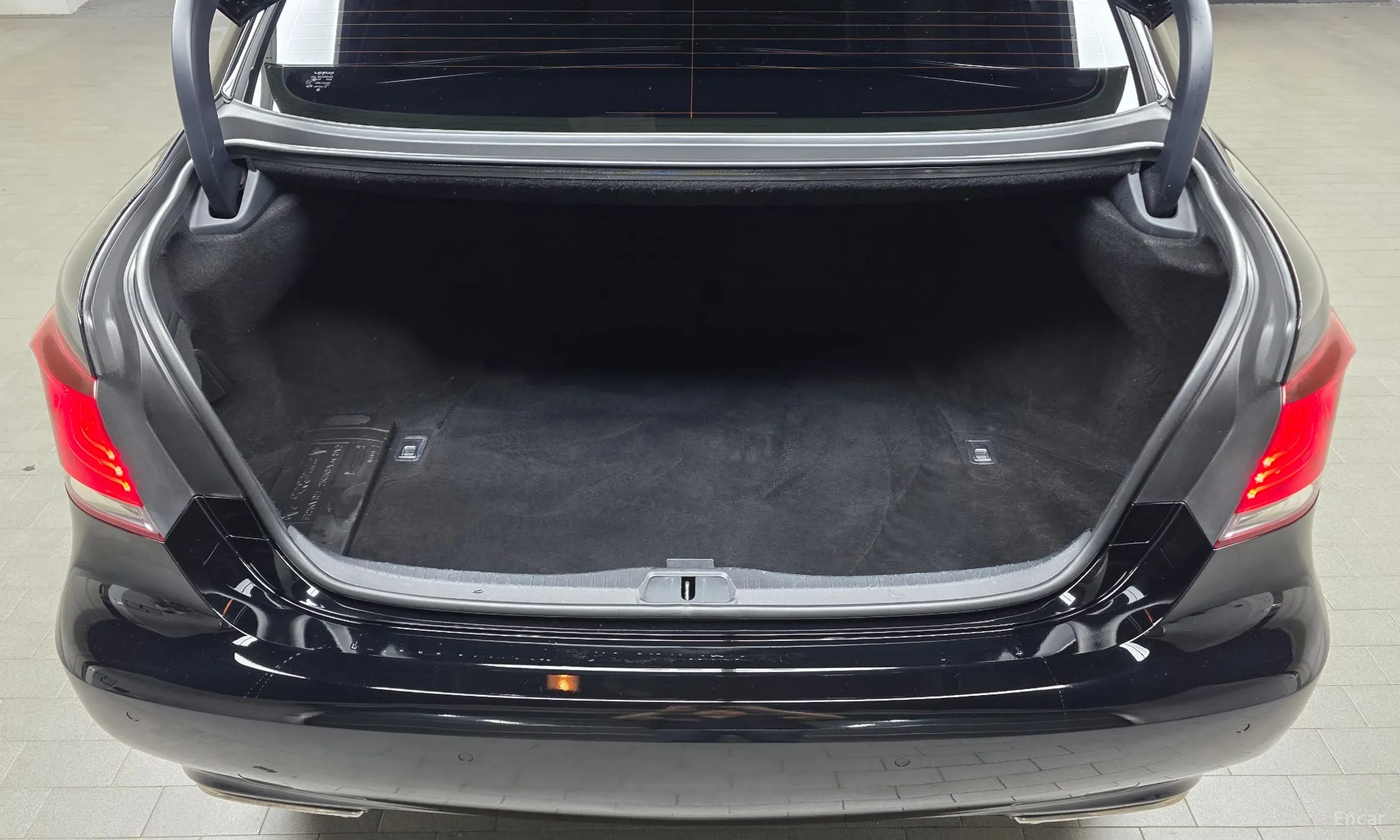 Lexus LS460 превью 17