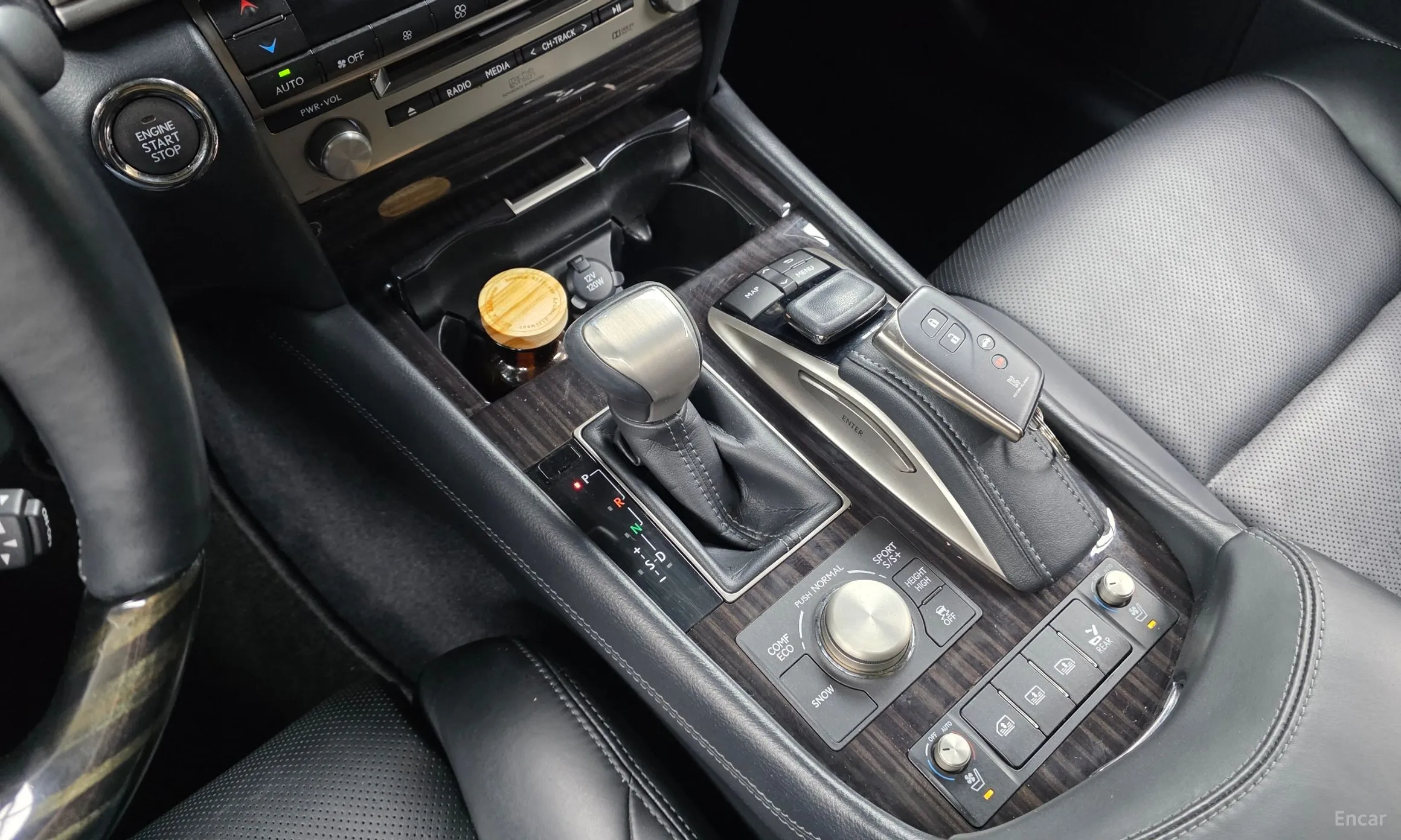 Lexus LS460 превью 9