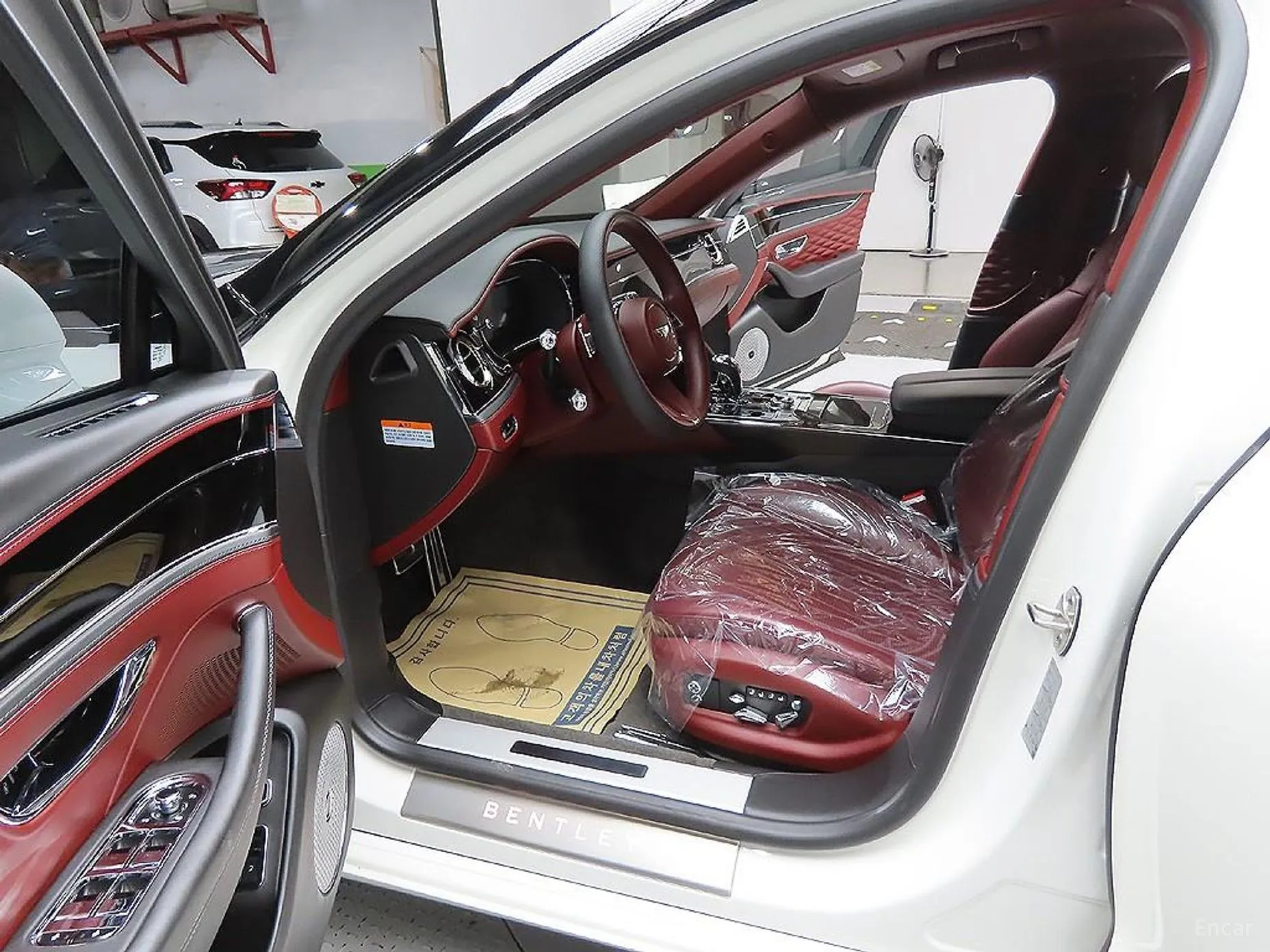 Bentley Flying Spur 3rd Generation превью 11