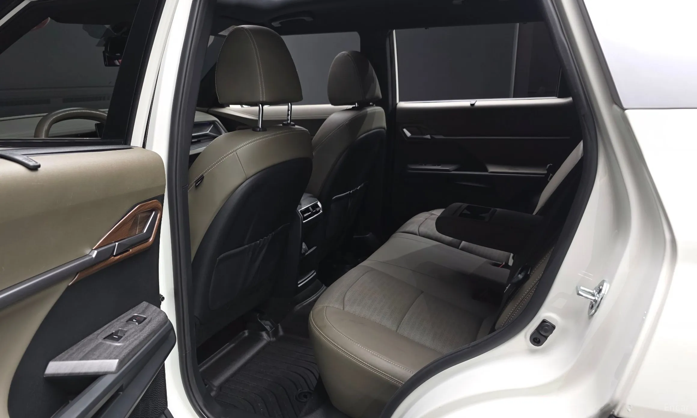 KG Mobility (SsangYong) Torres превью 11
