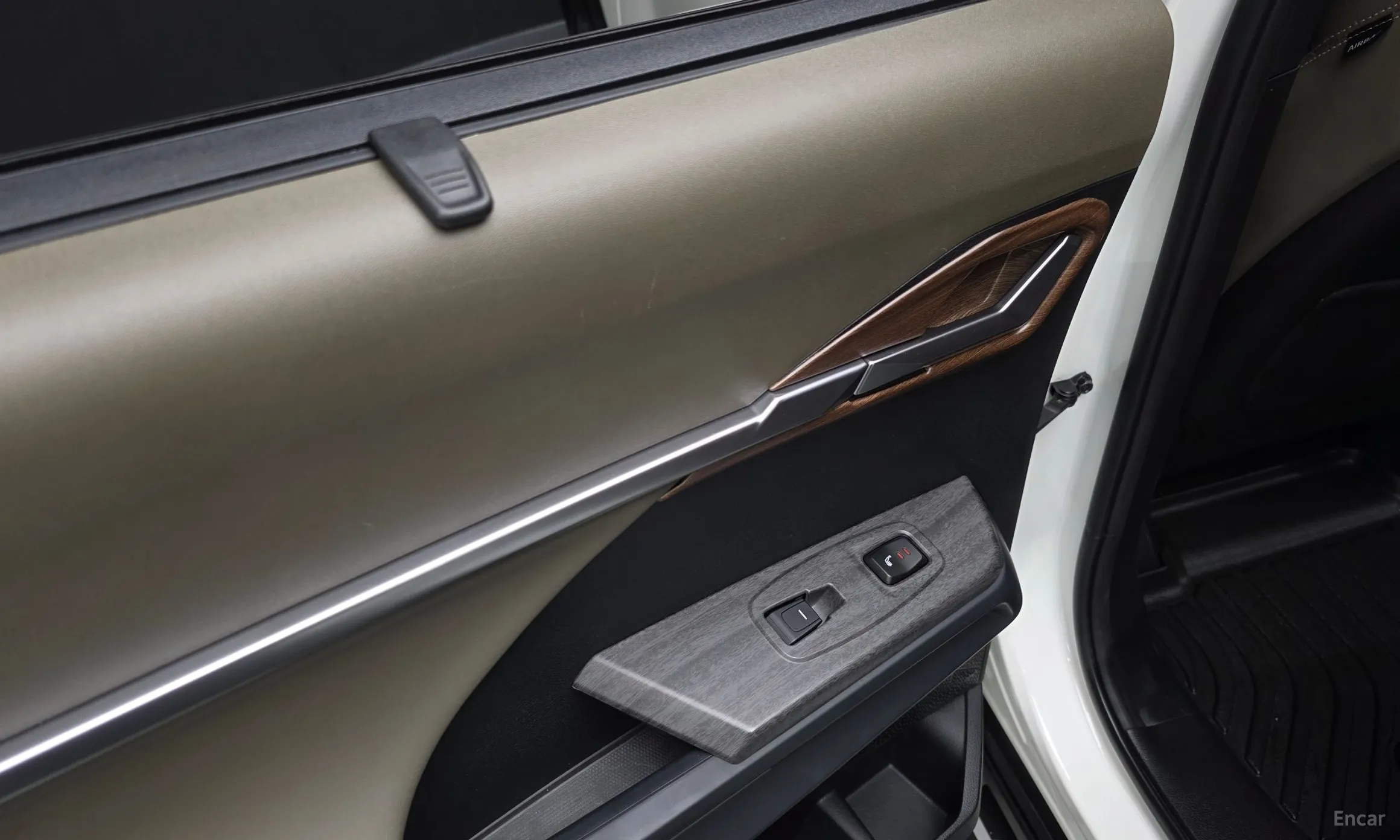 KG Mobility (SsangYong) Torres превью 19