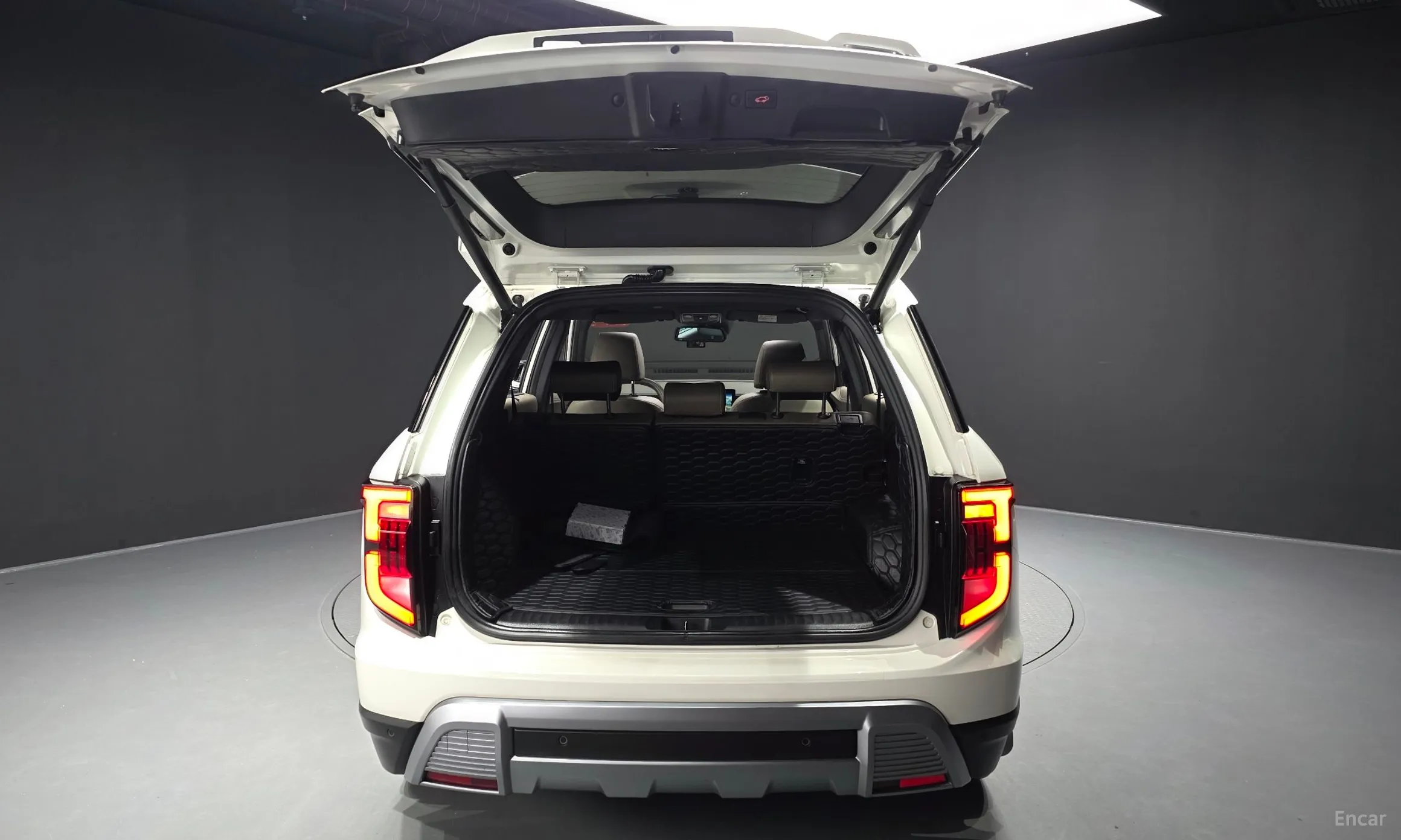 KG Mobility (SsangYong) Torres превью 20