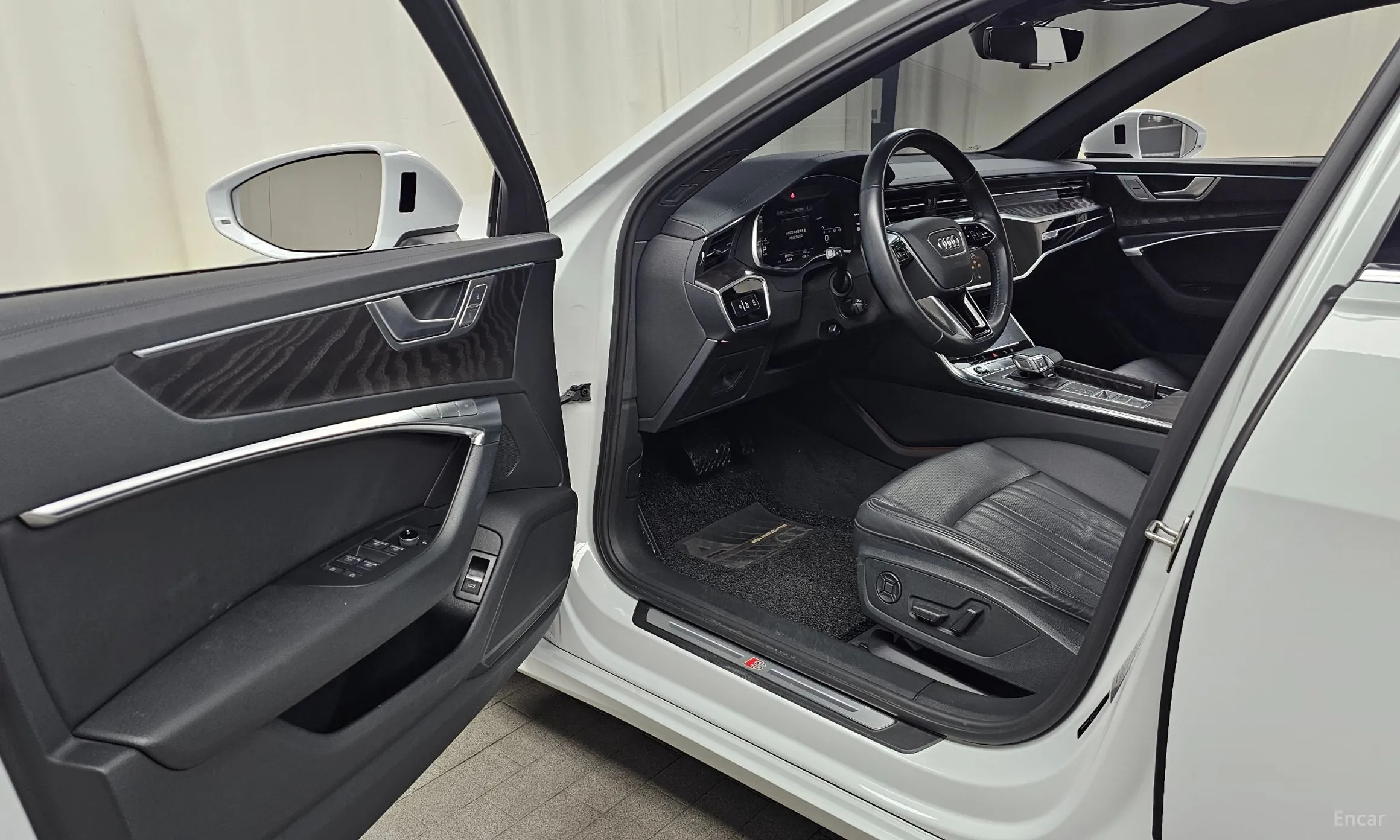 Audi A6 (C8) превью 10
