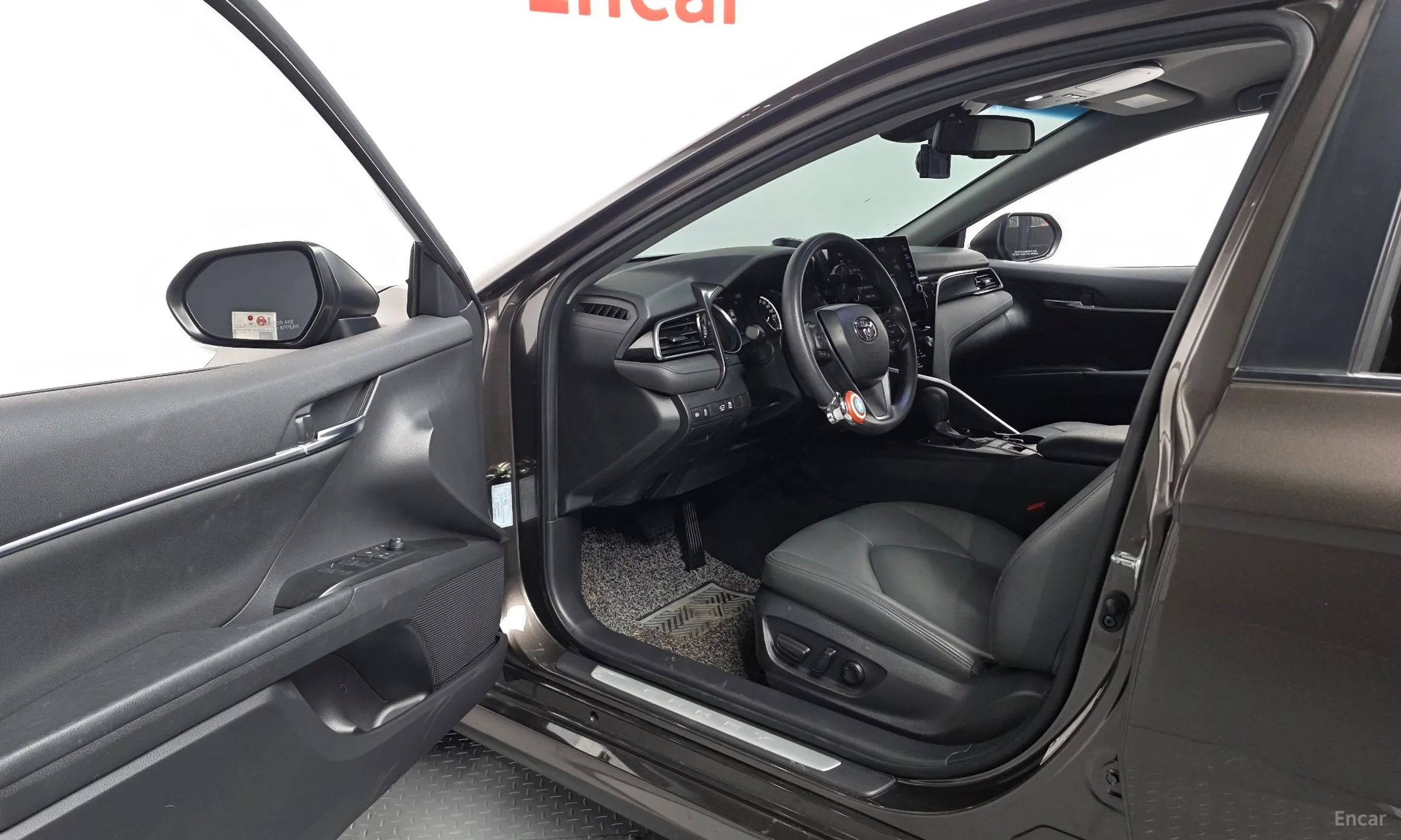 Toyota Camry (XV70) превью 10