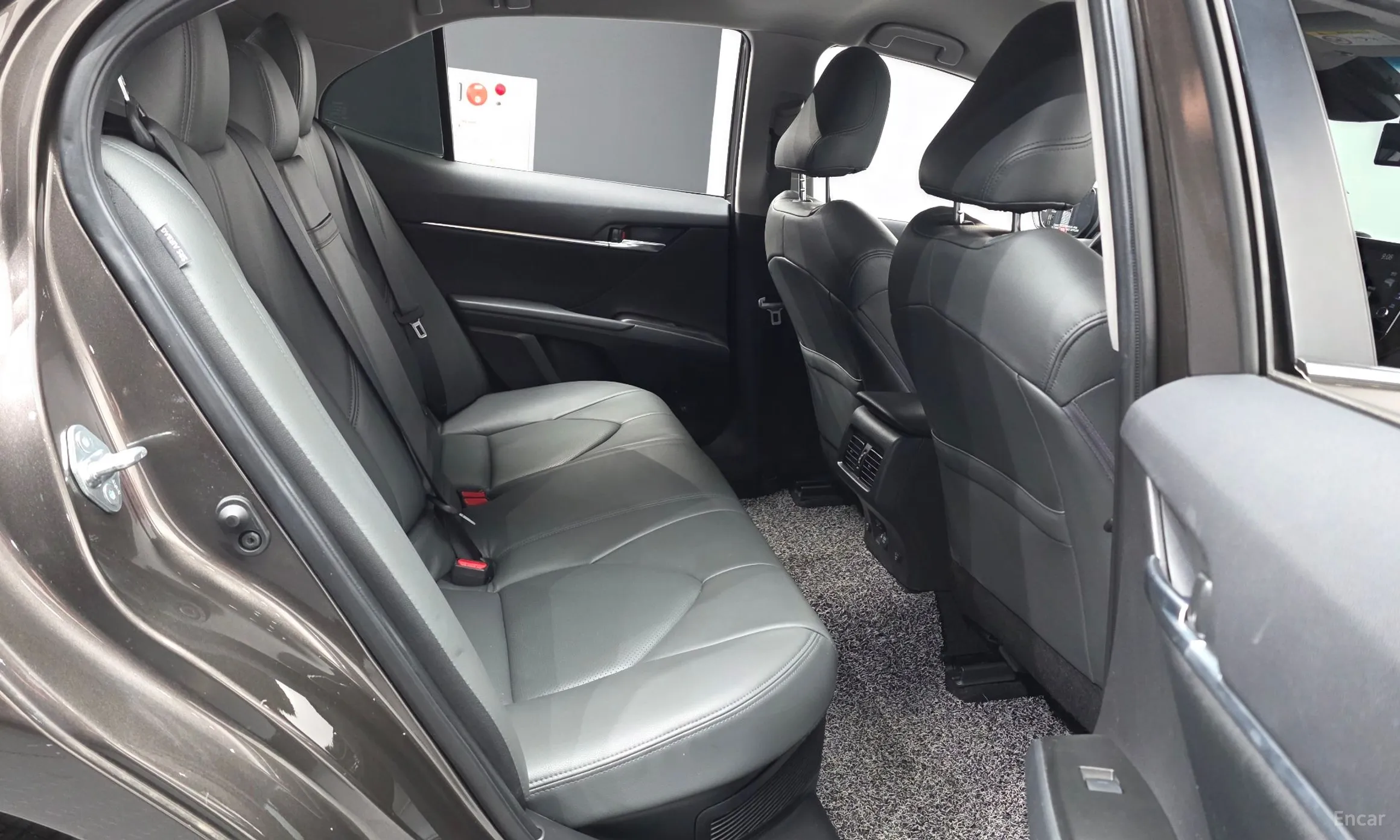 Toyota Camry (XV70) превью 12