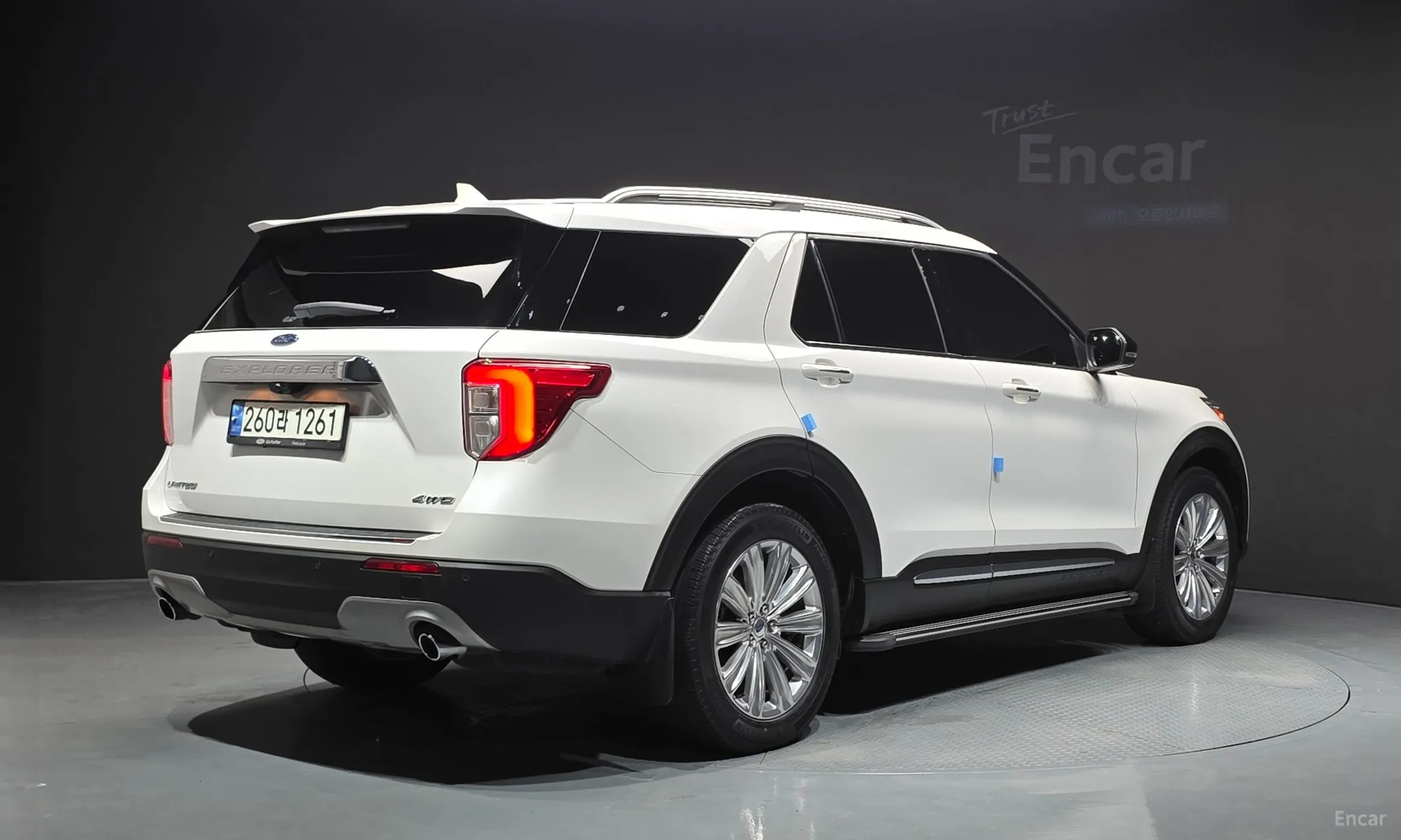 Ford Explorer 6th Generation превью 2