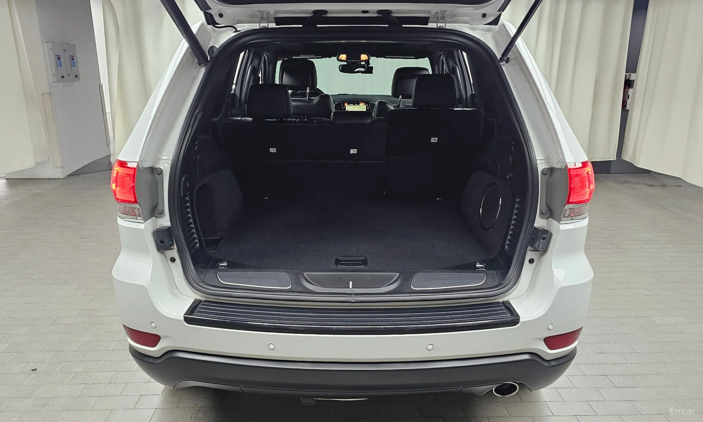 Jeep Grand Cherokee превью 16