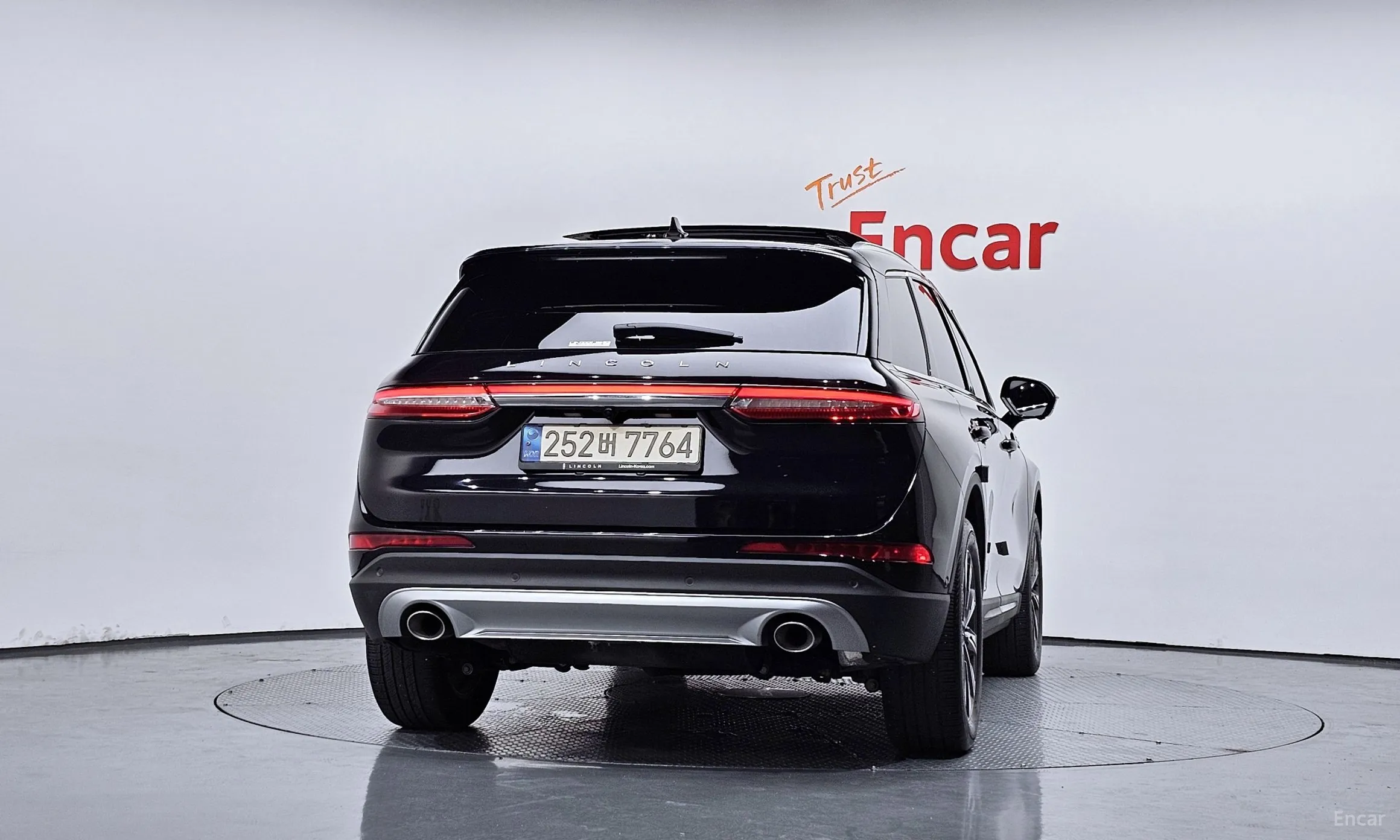 Lincoln Corsair превью 4