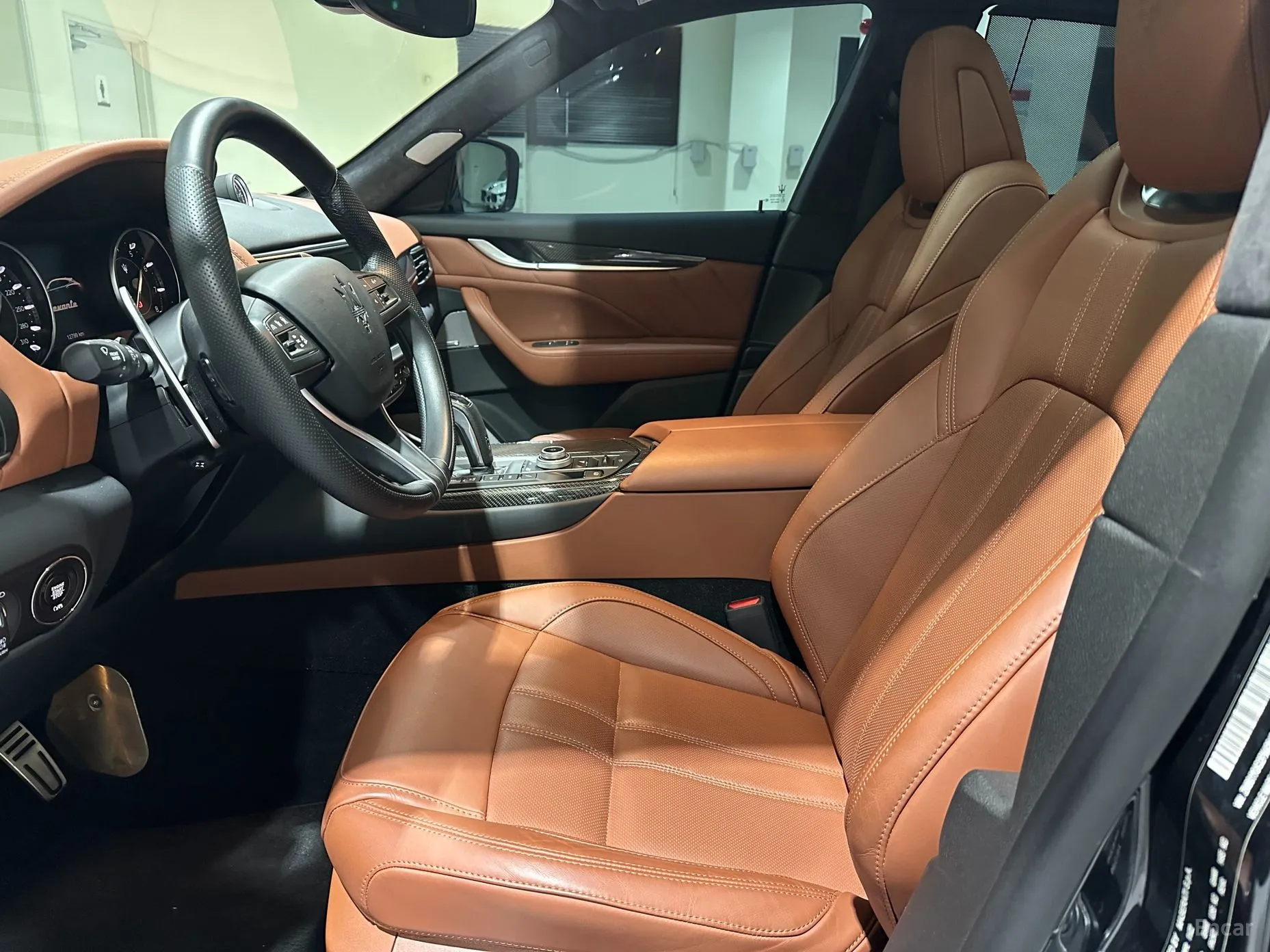 Maserati Levante превью 11