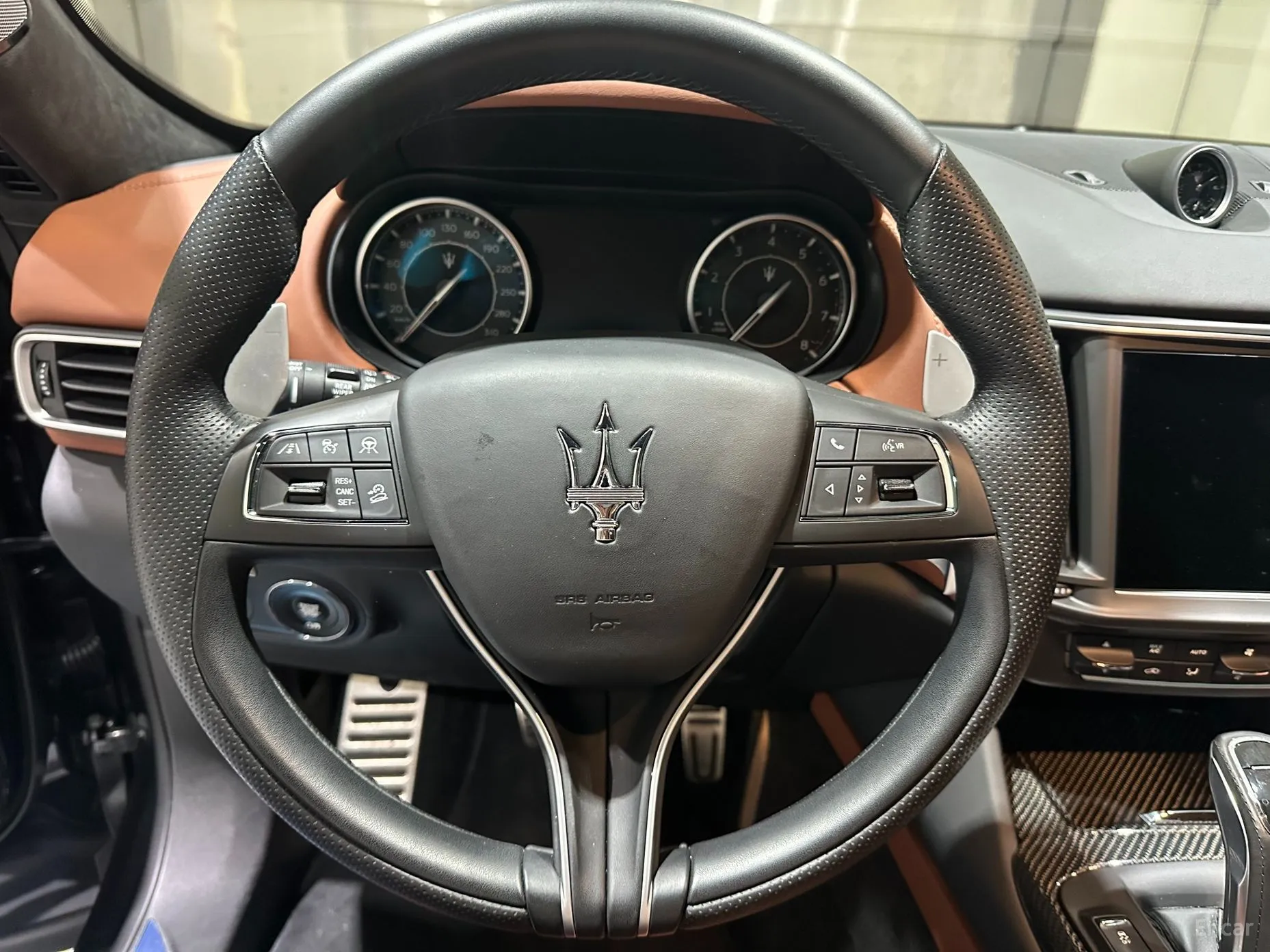 Maserati Levante превью 13