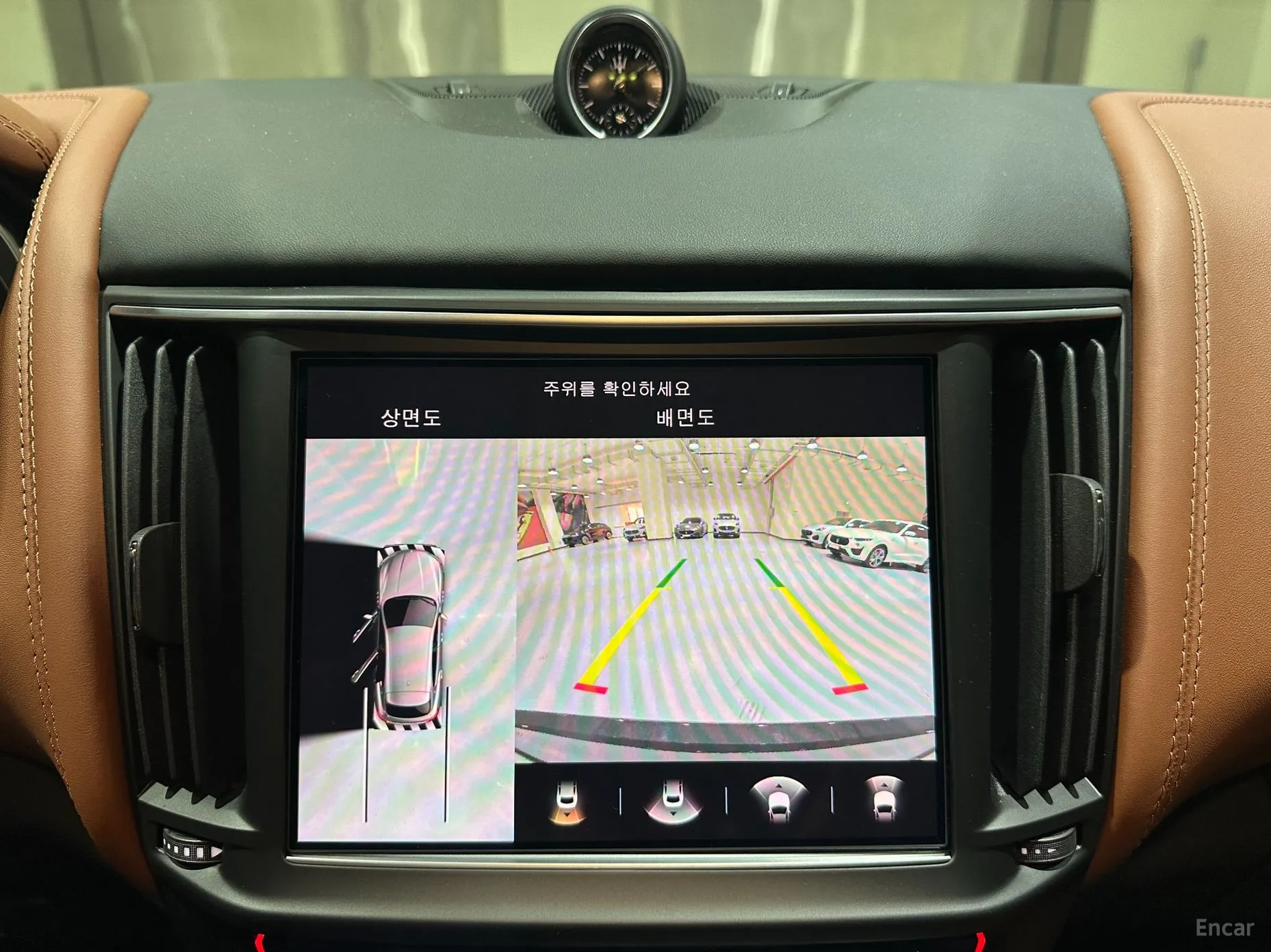 Maserati Levante превью 15