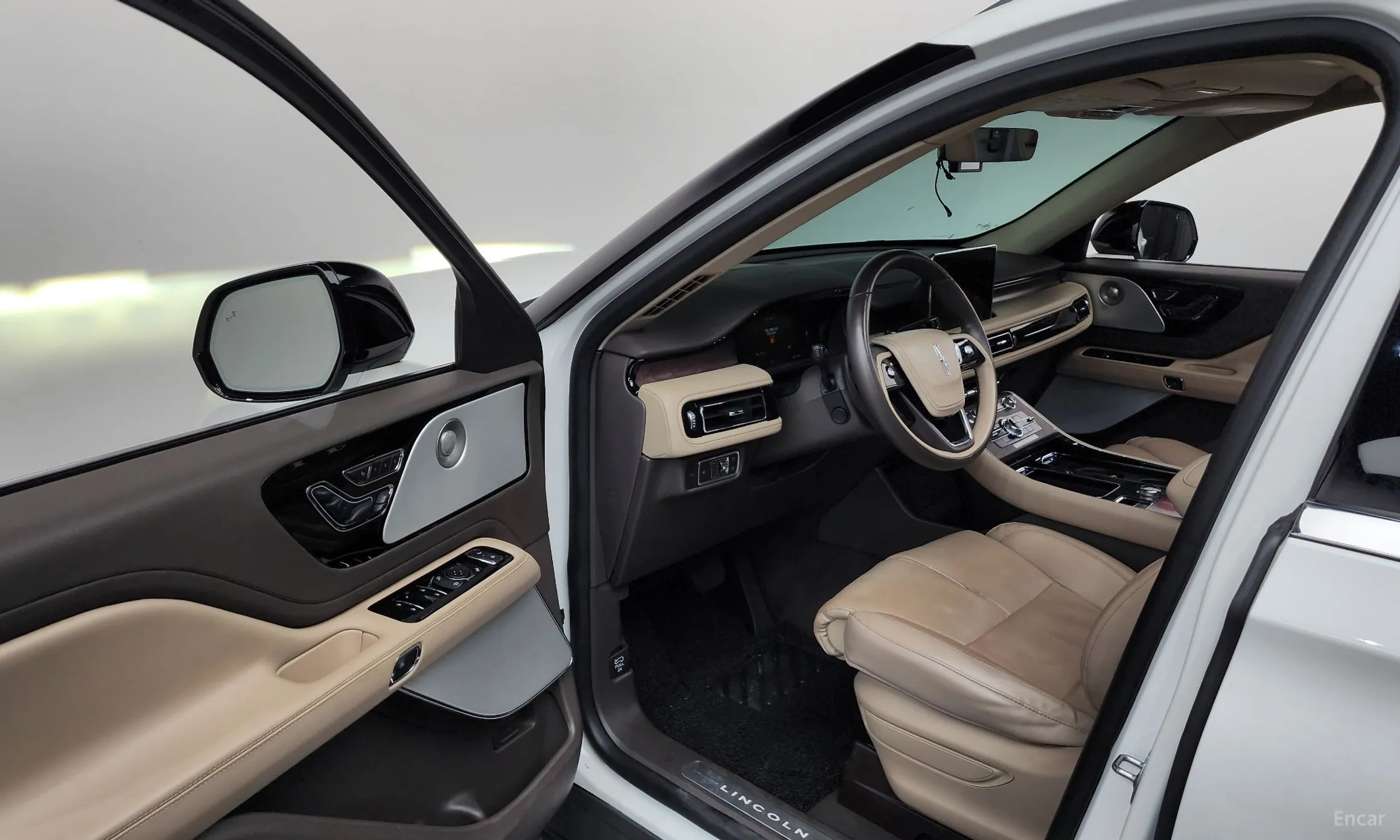 Lincoln Aviator 2nd Generation превью 10
