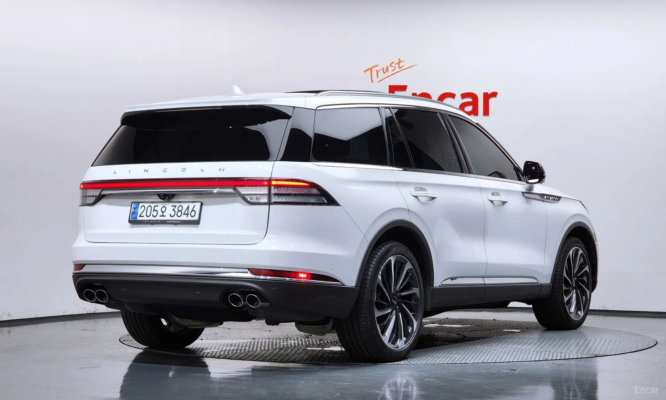Lincoln Aviator 2nd Generation превью 2