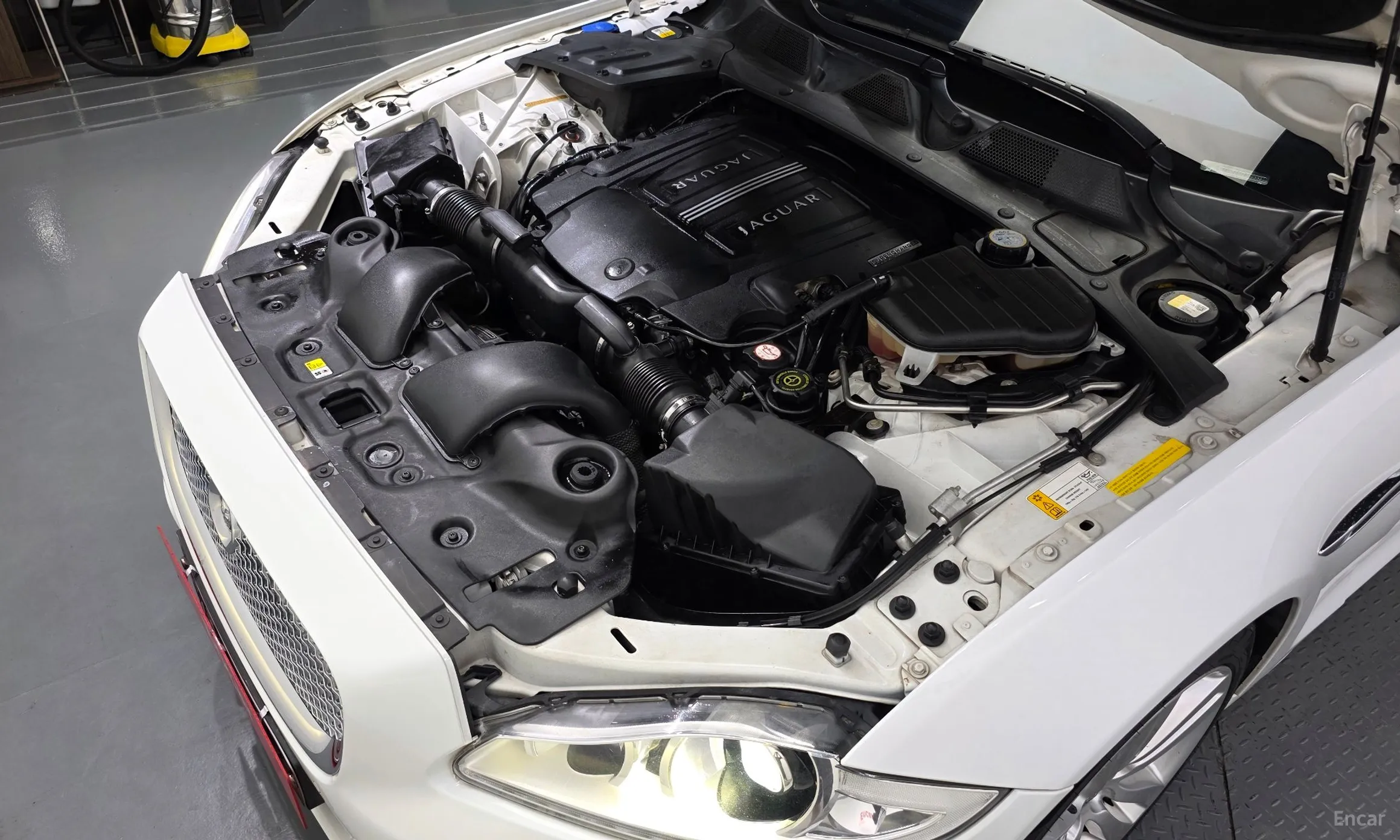 Jaguar All New XJ превью 6