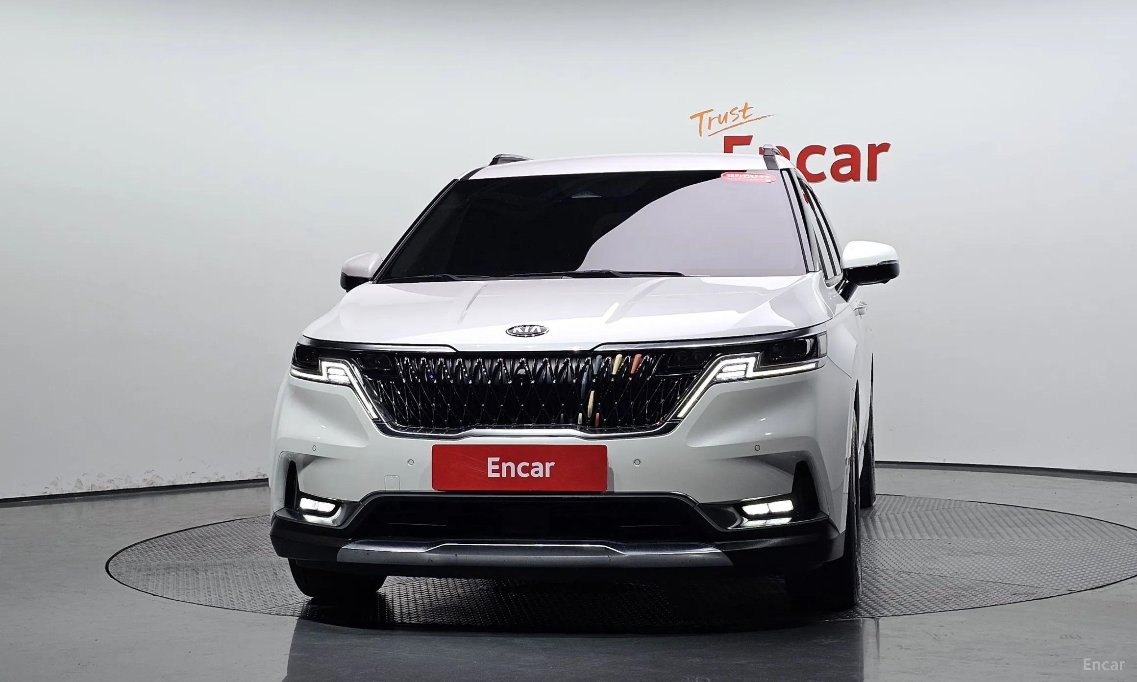 Kia Carnival Gen 4 превью 3