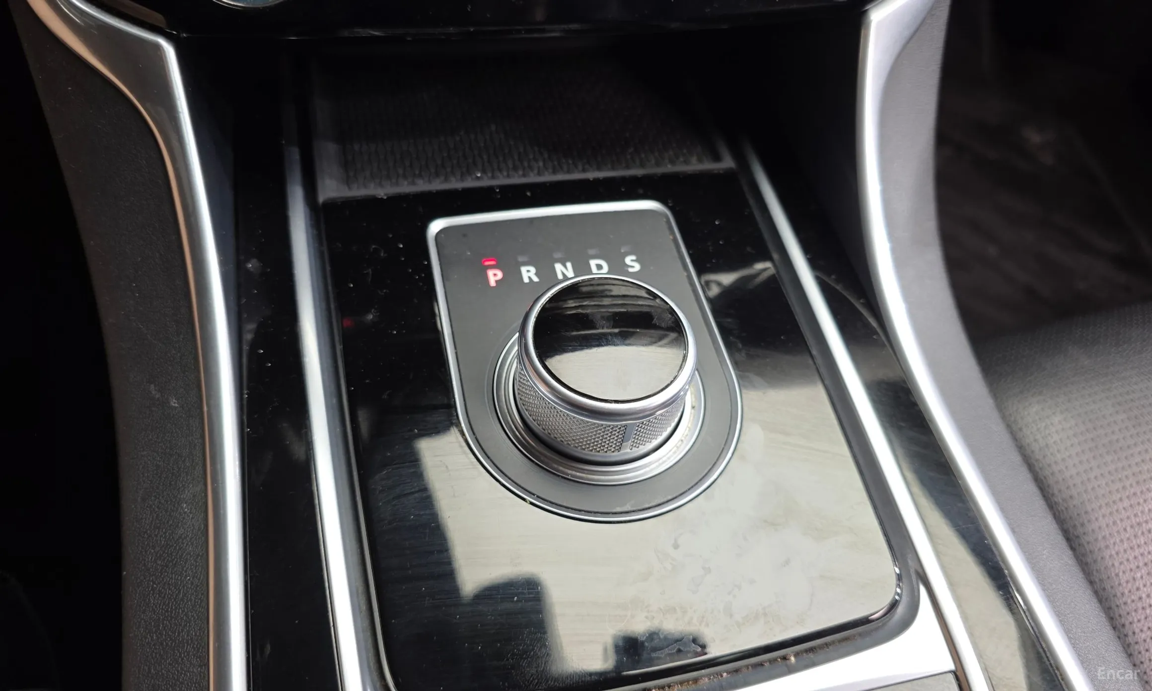 Jaguar XE превью 9