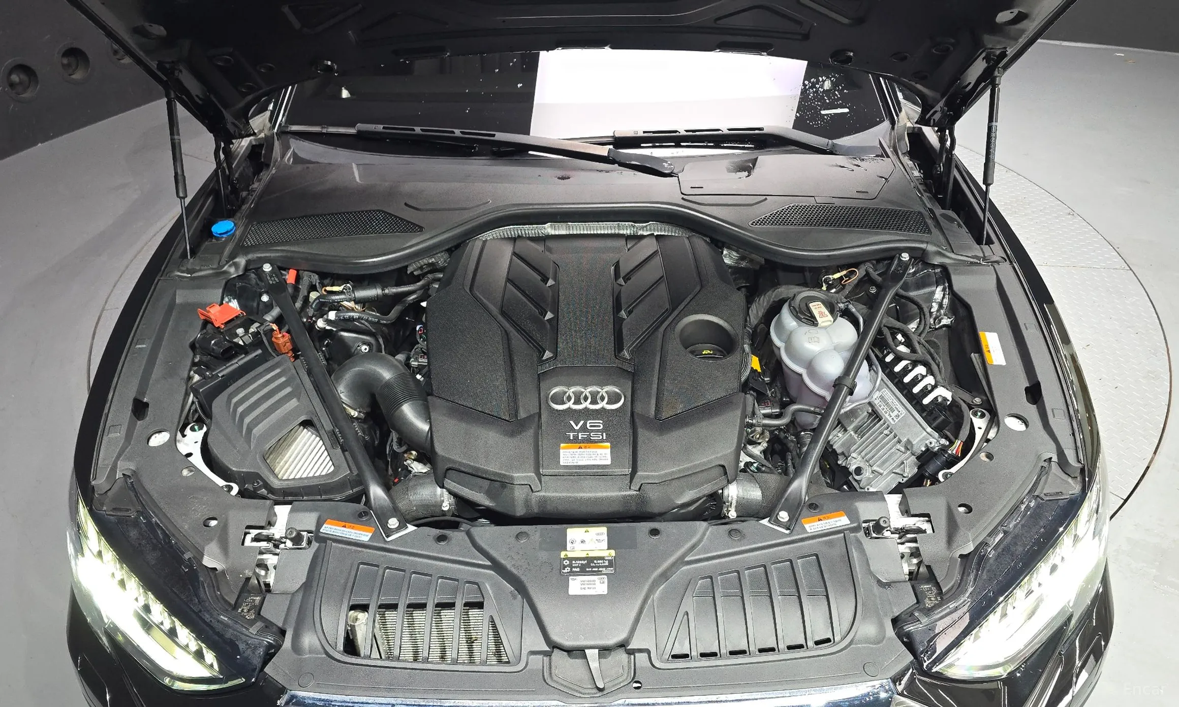 Audi A8 (D5) превью 6