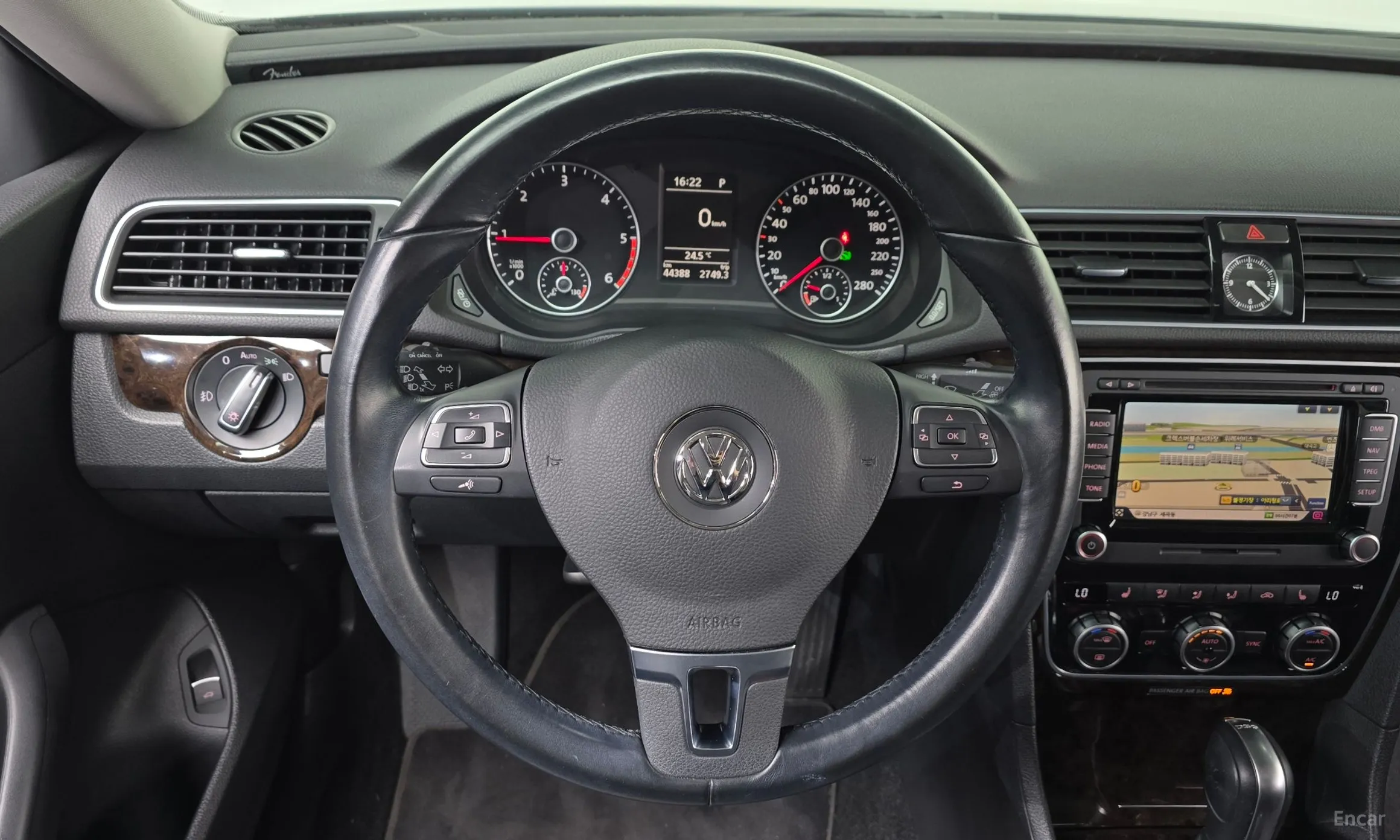 Volkswagen The New Passat превью 13