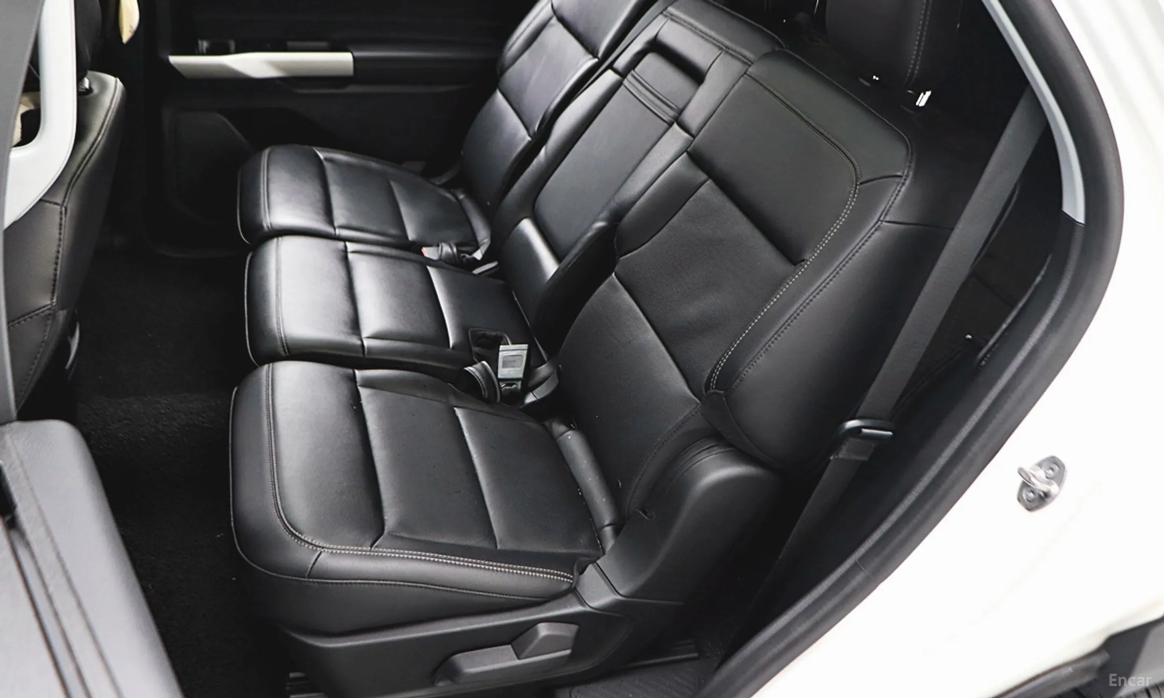 Ford Explorer 6th Generation превью 13