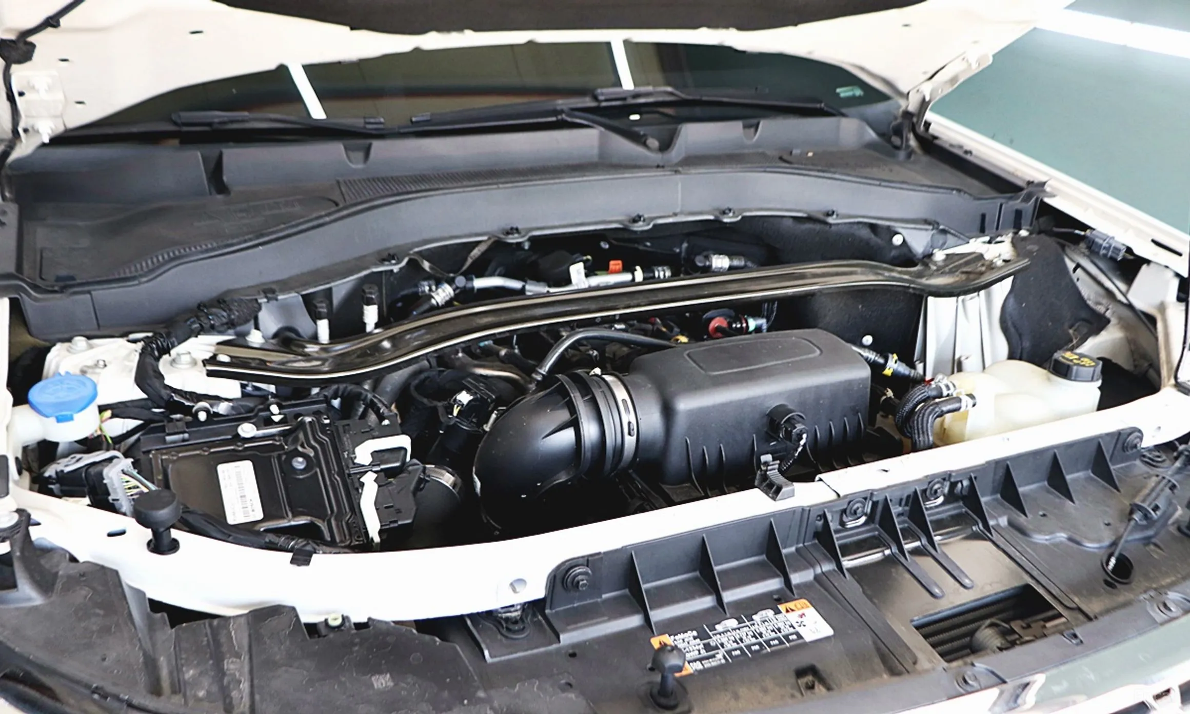 Ford Explorer 6th Generation превью 20