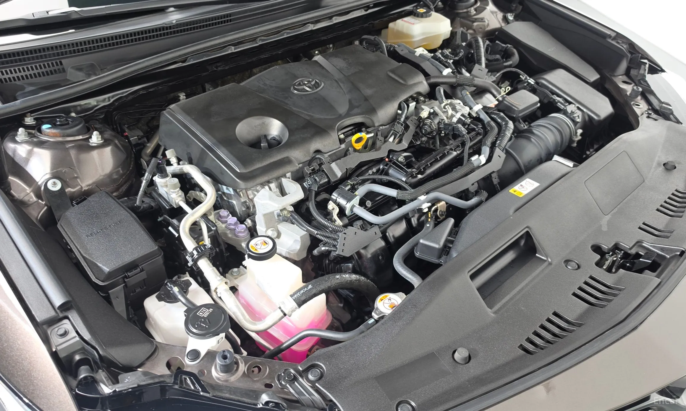 Toyota Camry (XV70) превью 6