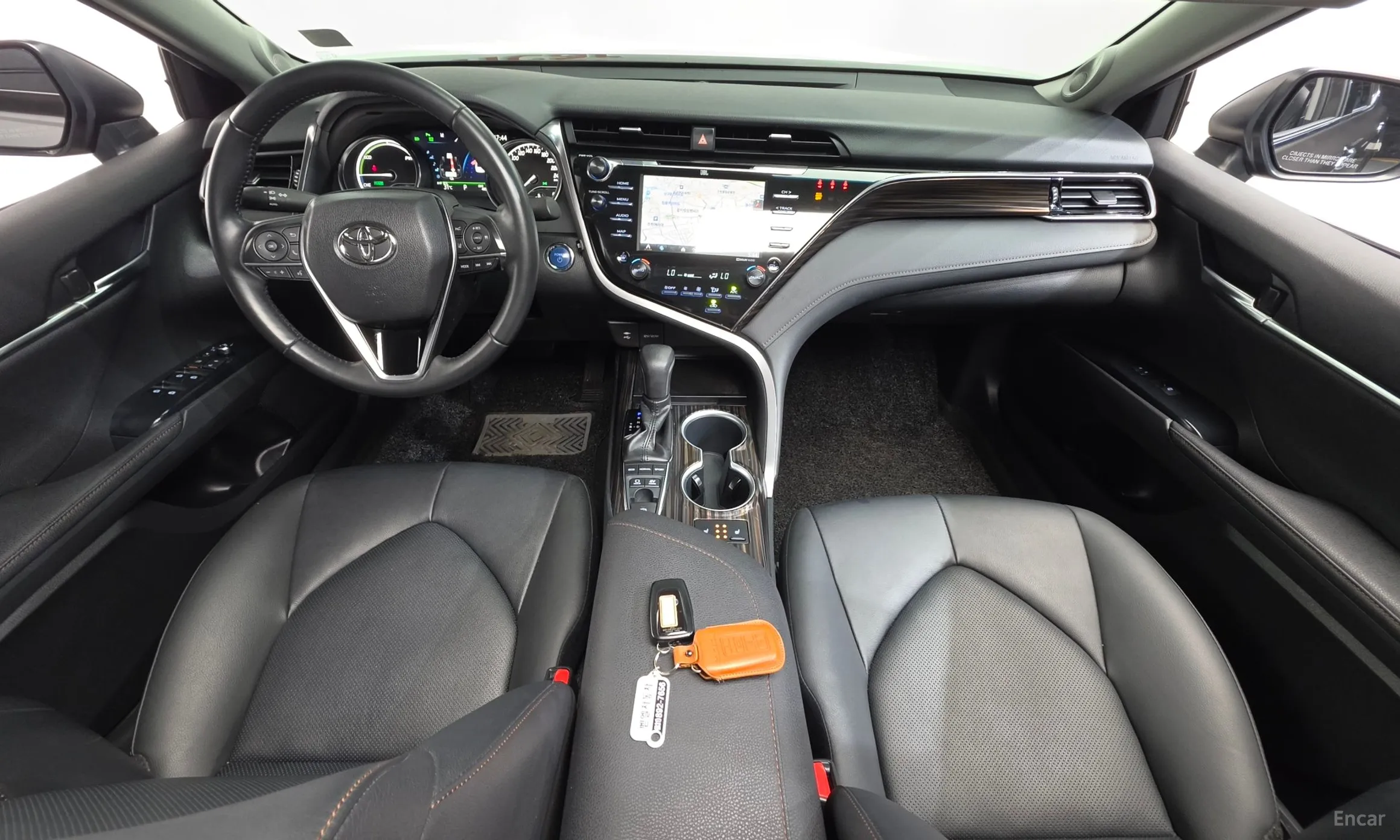 Toyota Camry (XV70) превью 7