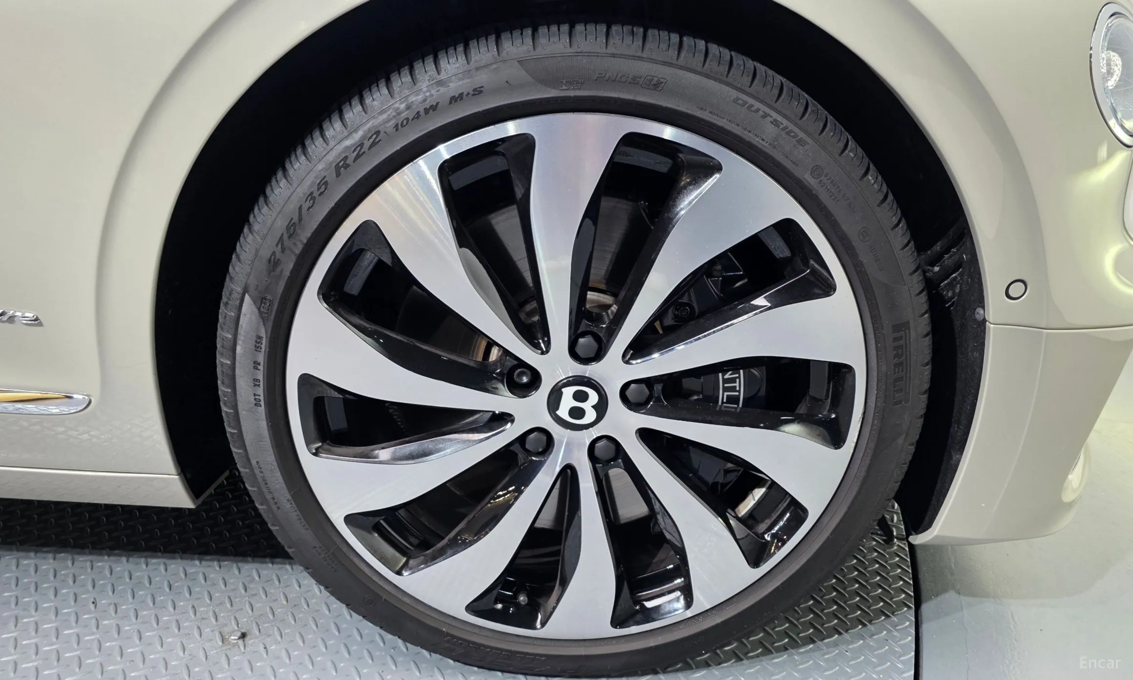 Bentley Flying Spur 3rd Generation превью 5